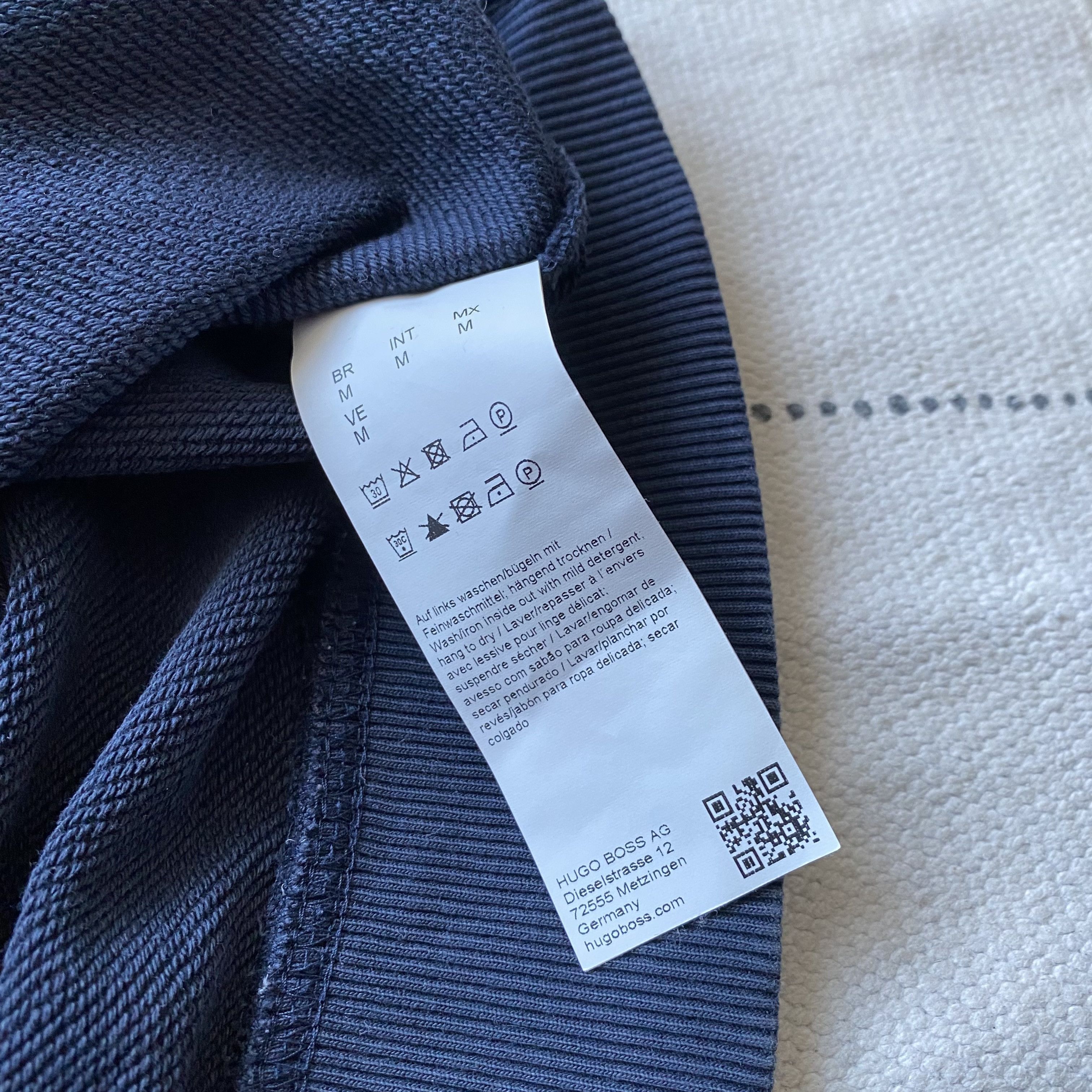 Hugo Boss Luxury Hugo Boss Sweatshirt center logo Size US M / EU 48-50 / 2 - 8 Thumbnail