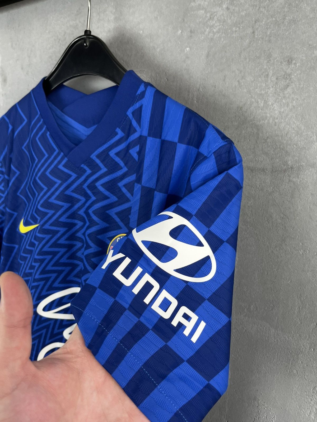 Chelsea Soccer Christian Pulisic Chelsea Nike Soccer Hyundai Jersey l Size US M / EU 48-50 / 2 - 7 Thumbnail