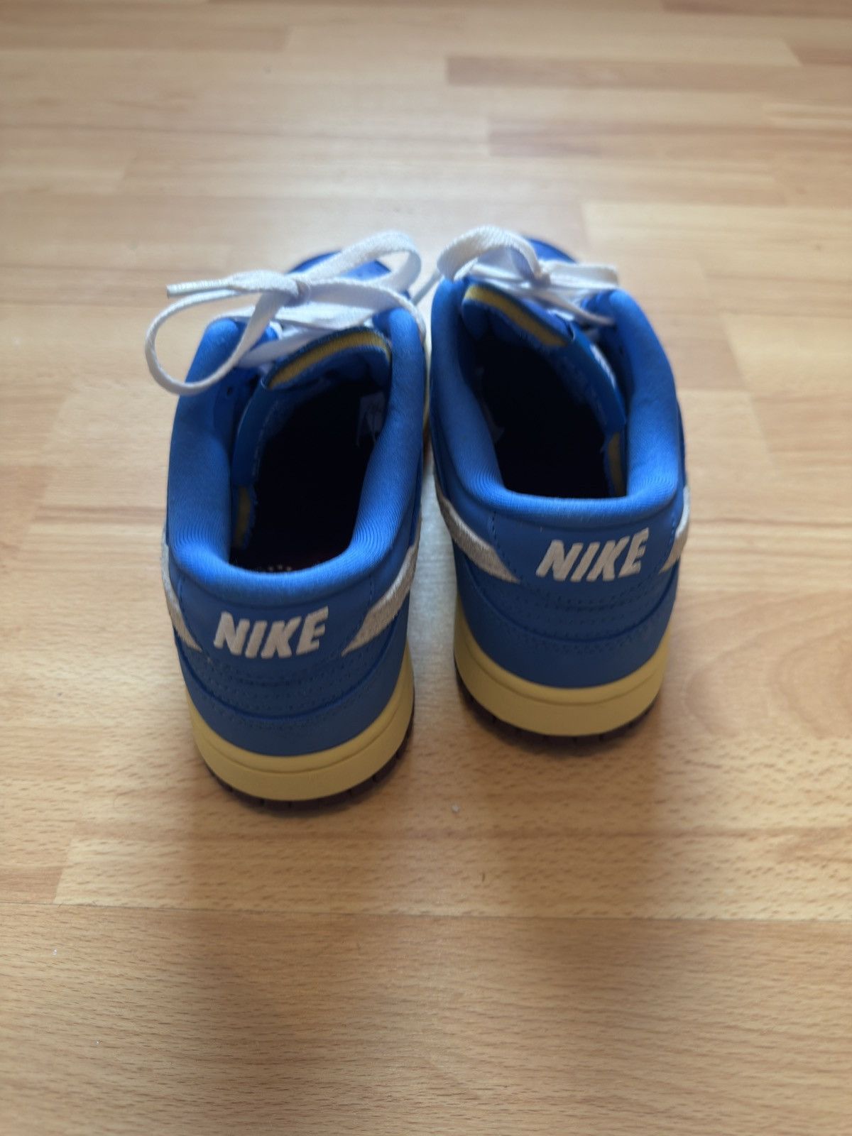 Nike × Undefeated Nike dunk low x Undefeated Size US 7 / EU 40 - 5 Thumbnail