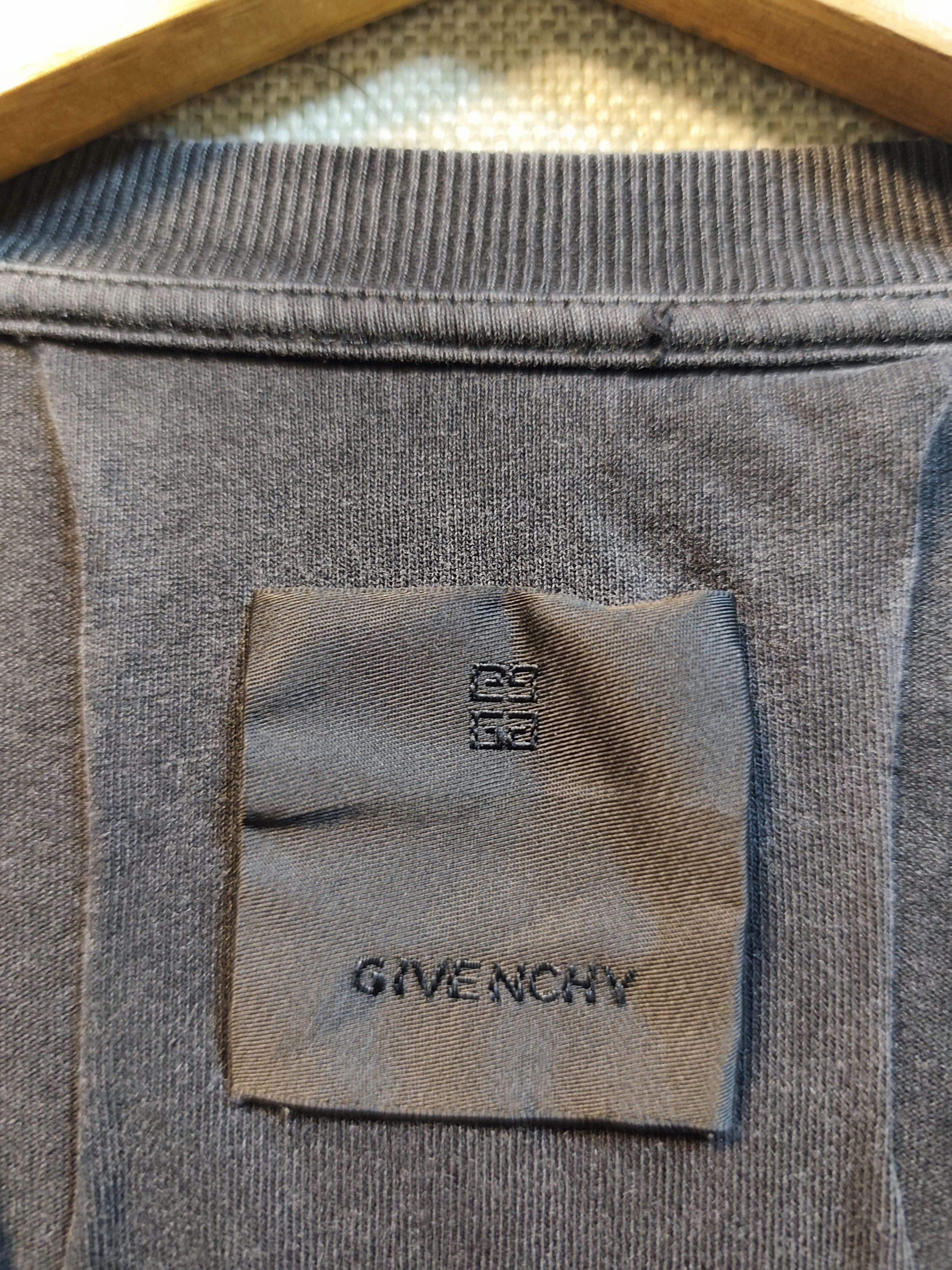 Chito × Givenchy Givenchy Chito Tee Size US L / EU 52-54 / 3 - 7 Thumbnail