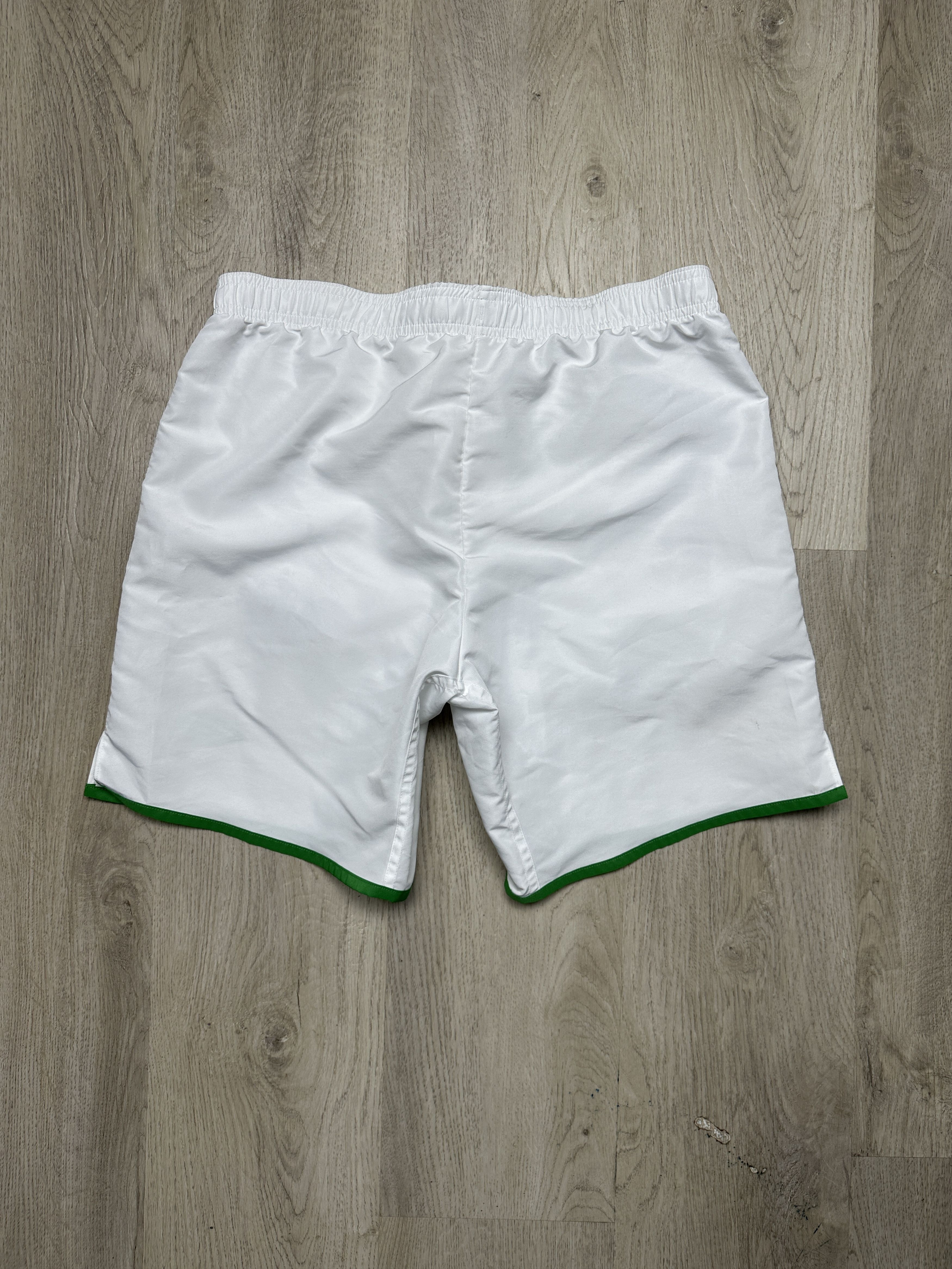 Umbro Northern Ireland Umbro Football Soccer Shorts Size US 30 / EU 46 - 9 Thumbnail