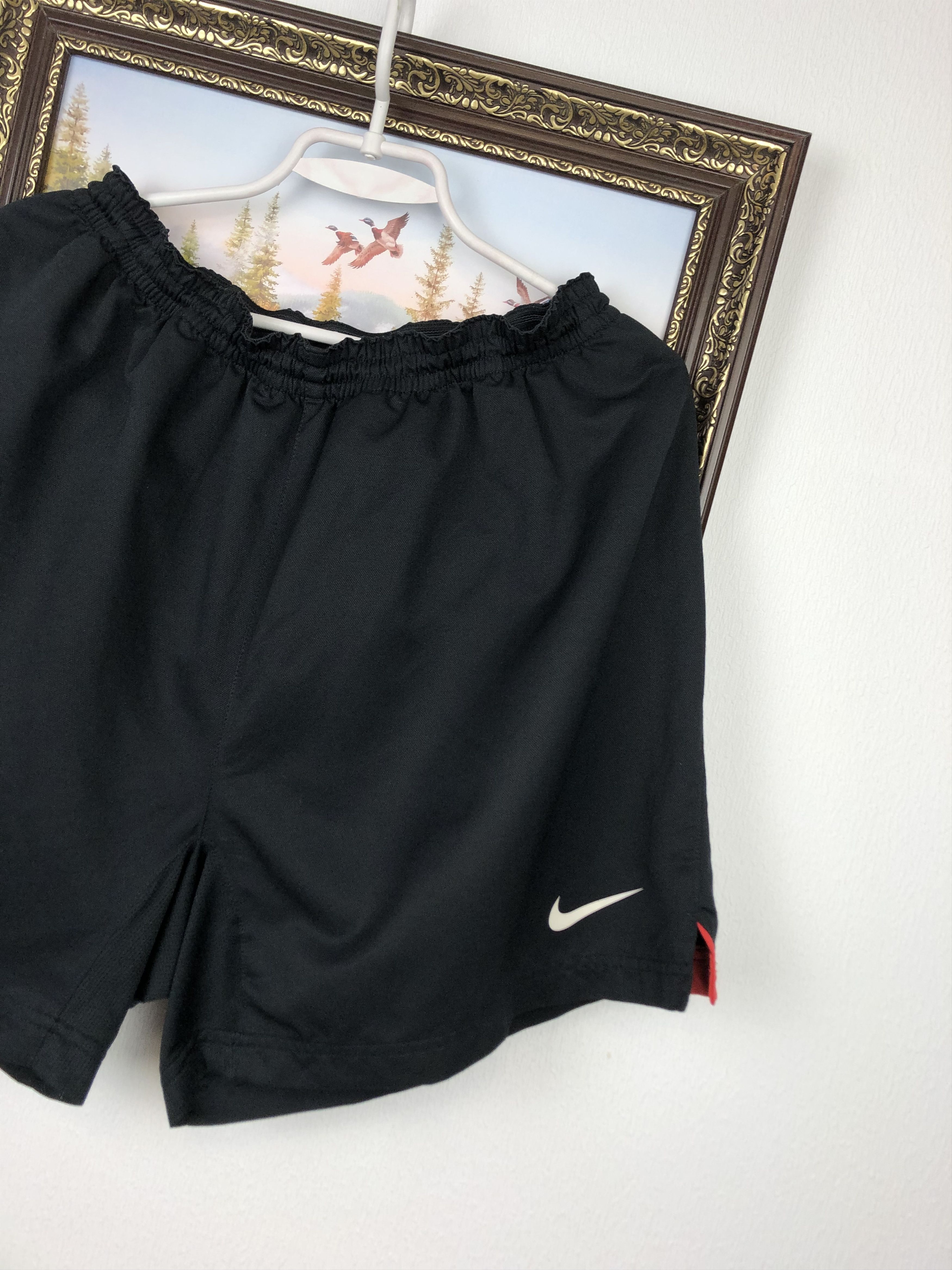 Nike Vintage Nike Manchester United Football Shorts Soccer SizeXL Size US 36 / EU 52 - 2 Thumbnail
