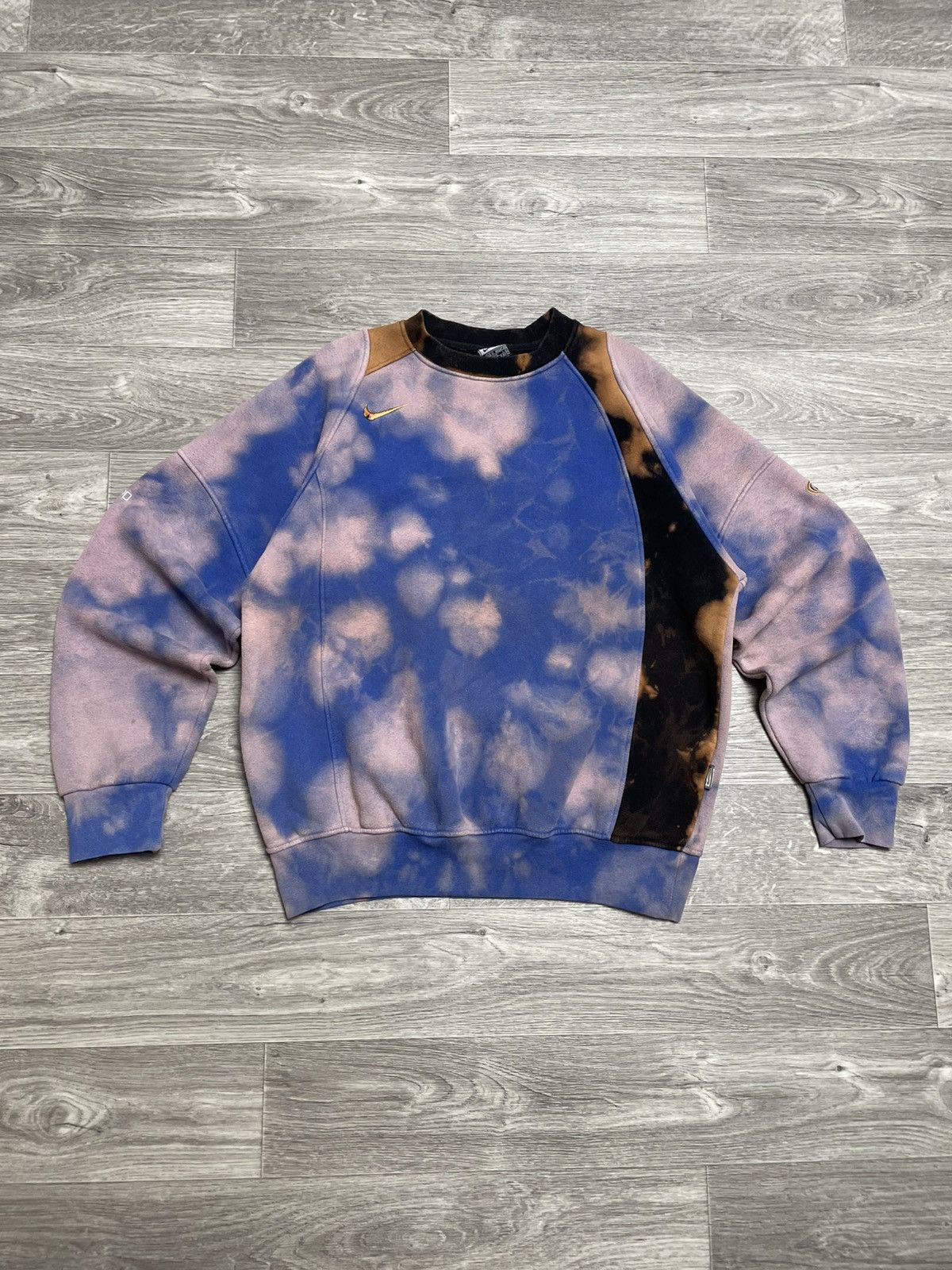 Nike Vintage Nike Total 90 Tie Dye Custom Sweatshirt Y2K 90s Size US M / EU 48-50 / 2 - 1 Thumbnail