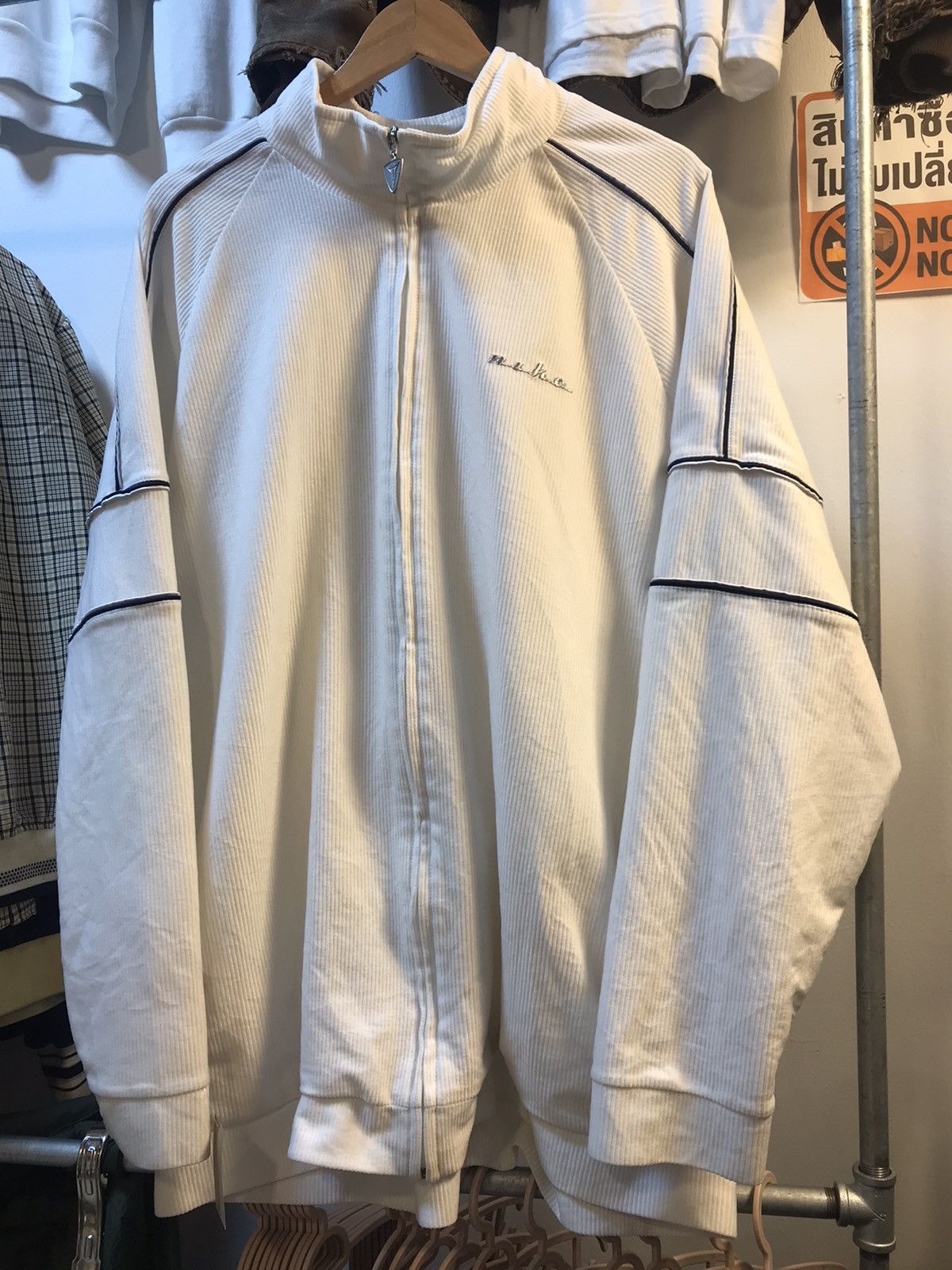 Nike × Vintage Vintage Y2K Nike Spell Out Corduroy Jacket Size US XL / EU 56 / 4 - 1 Thumbnail