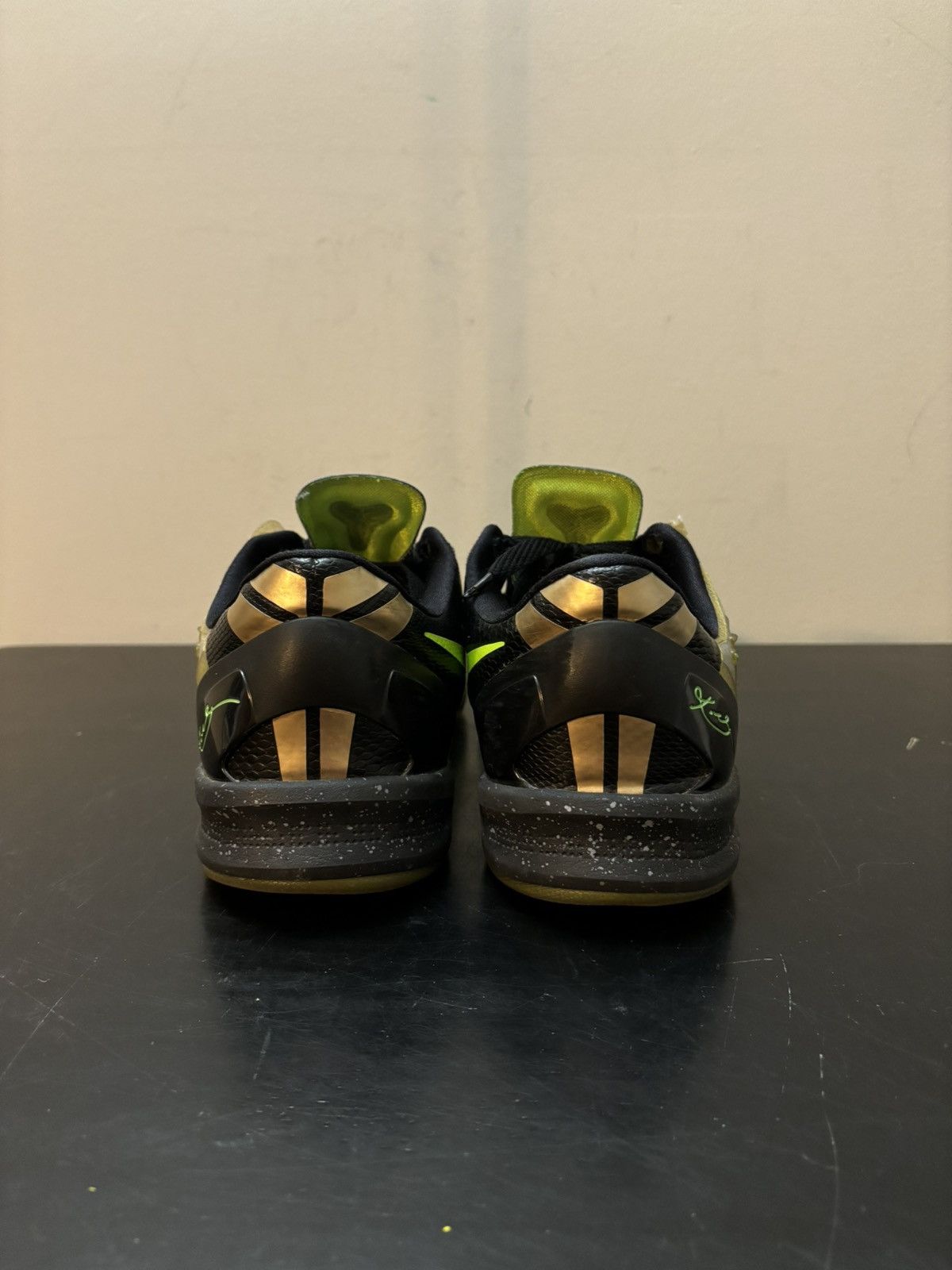 Nike Nike Kobe 8 SS Christmas 2013 Size US 11 / EU 44 - 5 Thumbnail