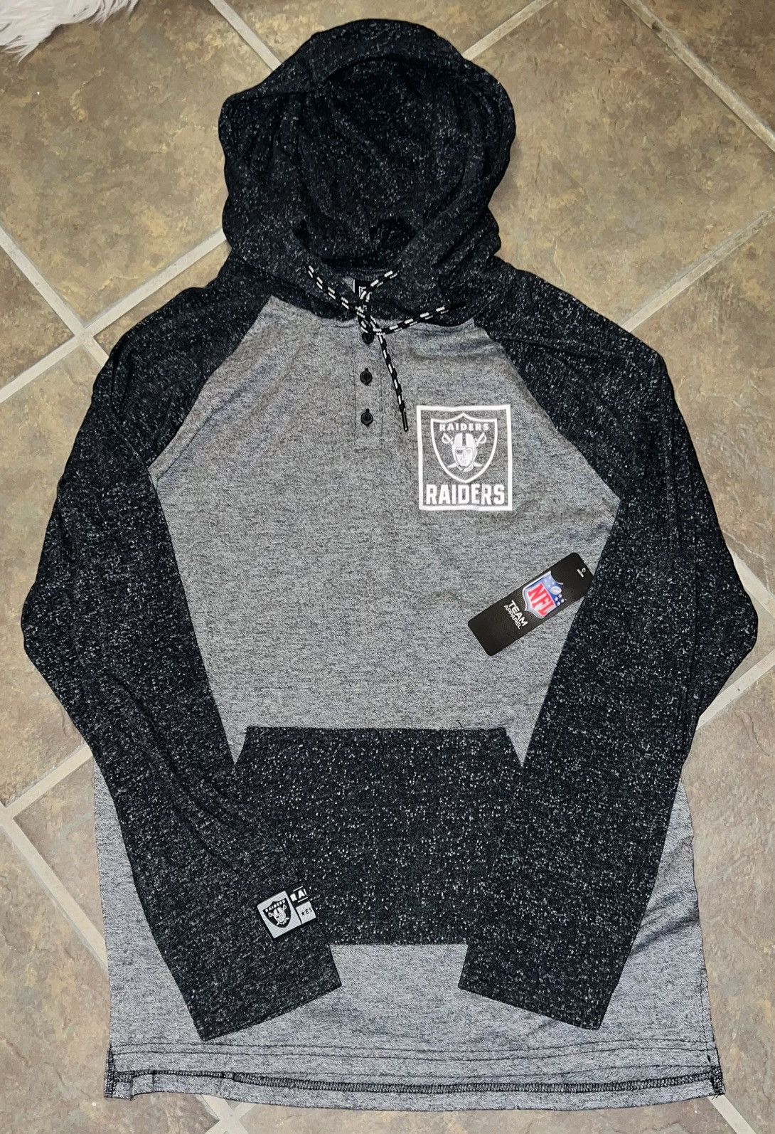 NFL Oakland Raiders Official Lightweight Hoodie Size US L / EU 52-54 / 3 - 10 Thumbnail