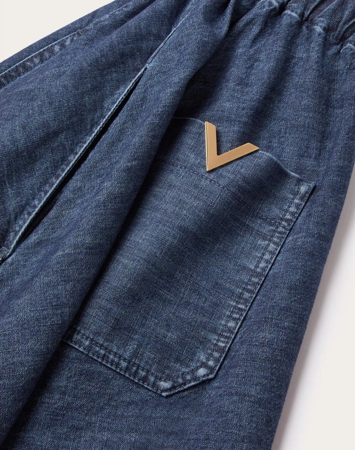 Valentino o1s1wg110625 Chambray Denim Midi Skirt in Medium Blue Size 30" / US 8 / IT 44 - 7 Thumbnail