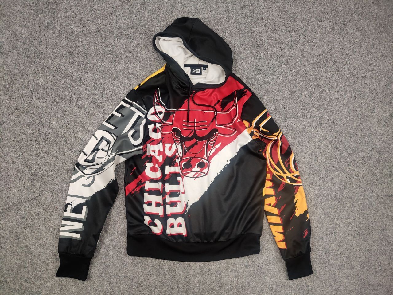 NBA New Era Tear Art Hoodie NBA Chicago Bulls Lakers Vintage Size US S / EU 44-46 / 1 - 8 Thumbnail