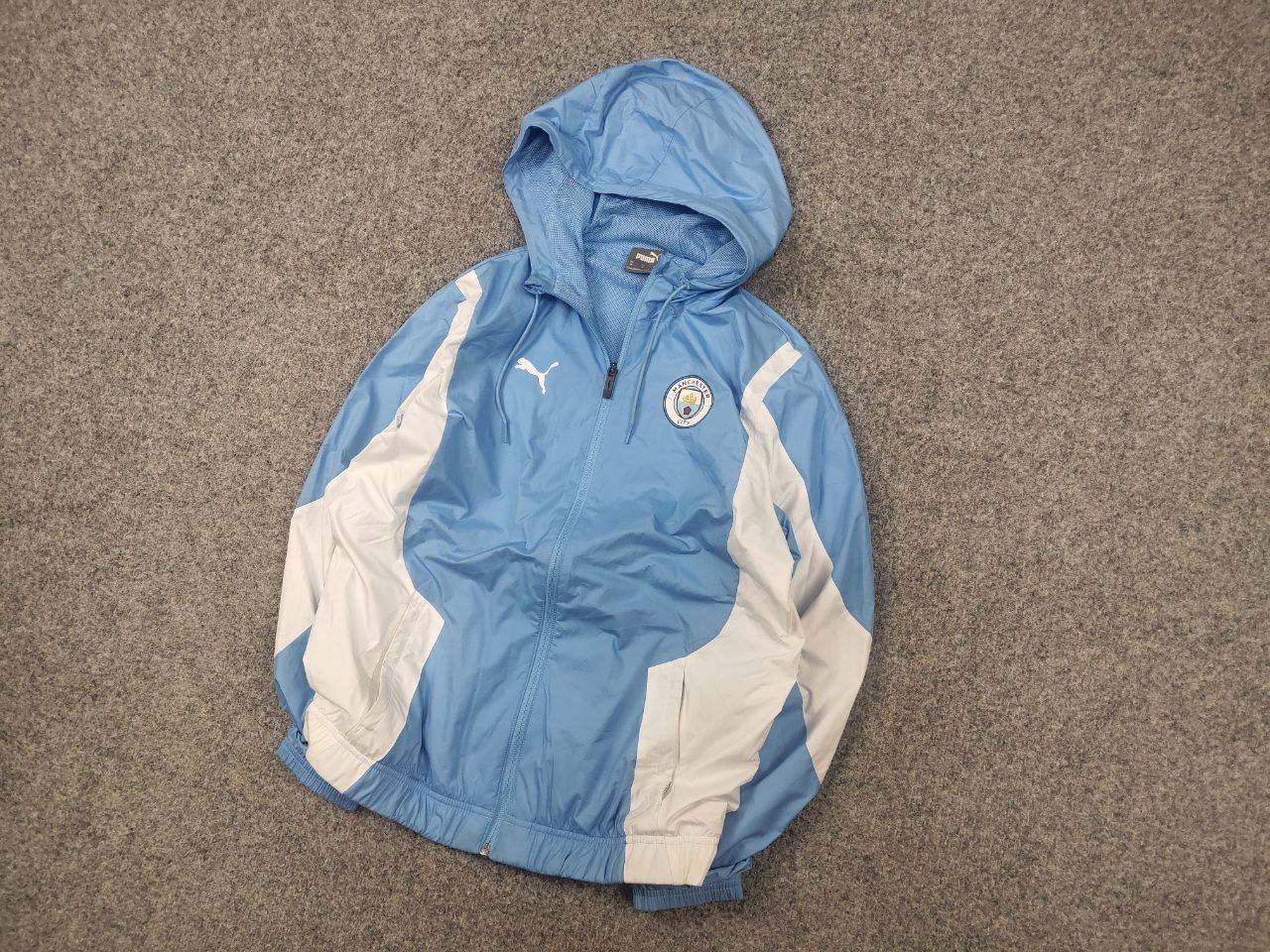 Puma Puma Manchester City Soccer Zip Jacket Blue Hooded Vintage Size US M / EU 48-50 / 2 - 3 Thumbnail