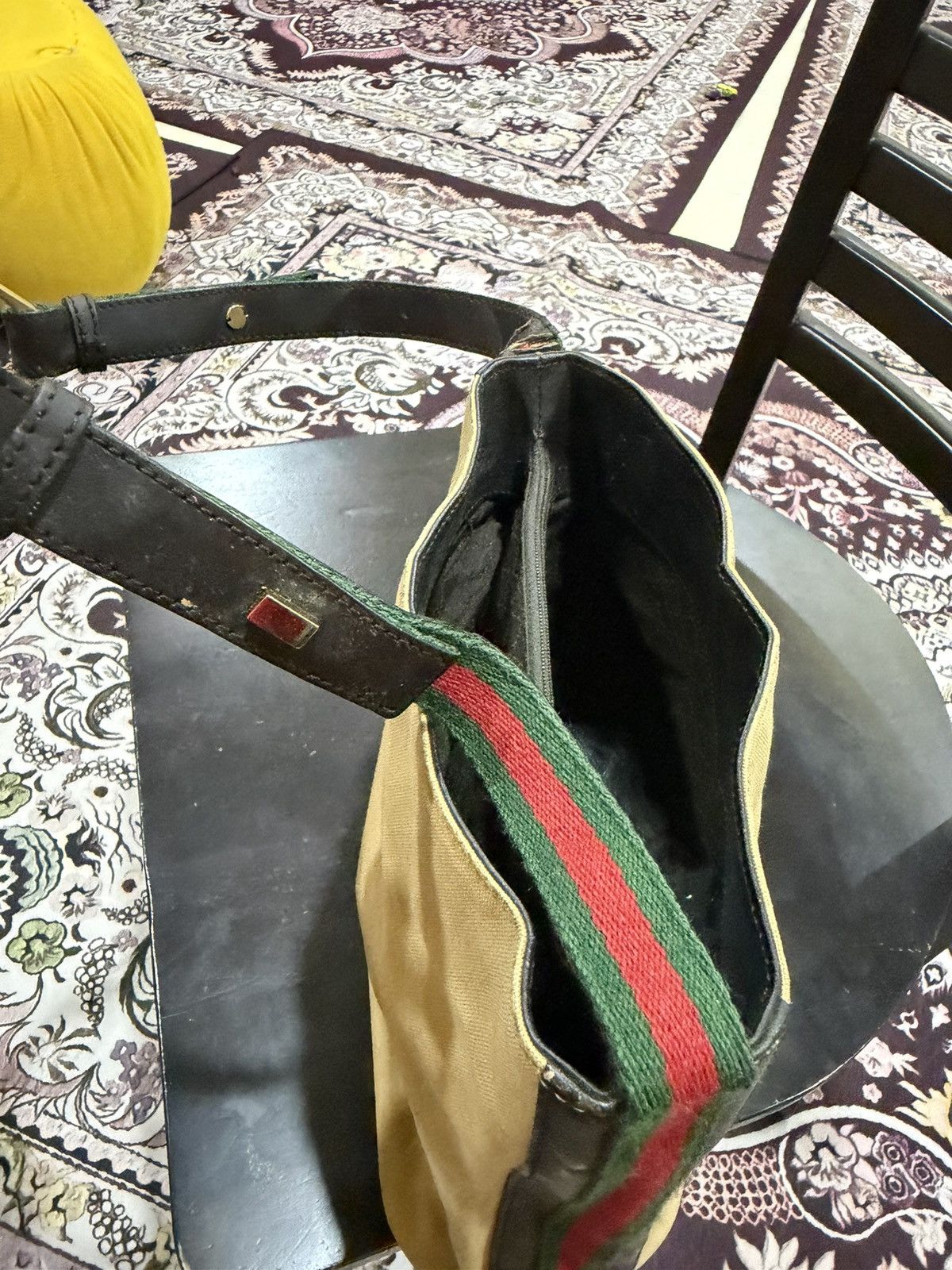 Gucci Authentic Vintage Gucci Sherry line Bucket Shoulder Bag Size ONE SIZE - 24 Thumbnail