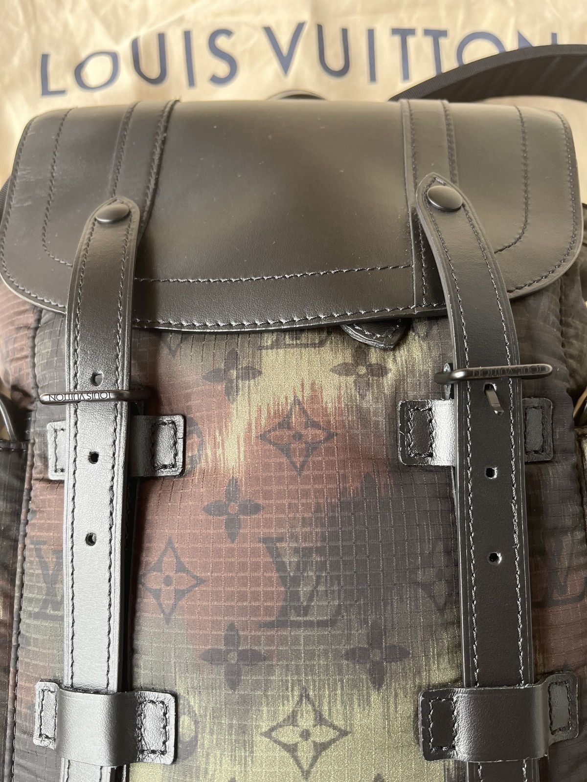 Louis Vuitton Louis Vuitton brand new Backpack Size ONE SIZE - 8 Thumbnail