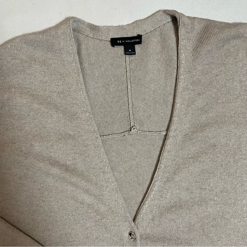 Halston H by Halston Silk Cashmere Knit Gray Button Closure Cardiga Size M / US 6-8 / IT 42-44 - 9 Thumbnail