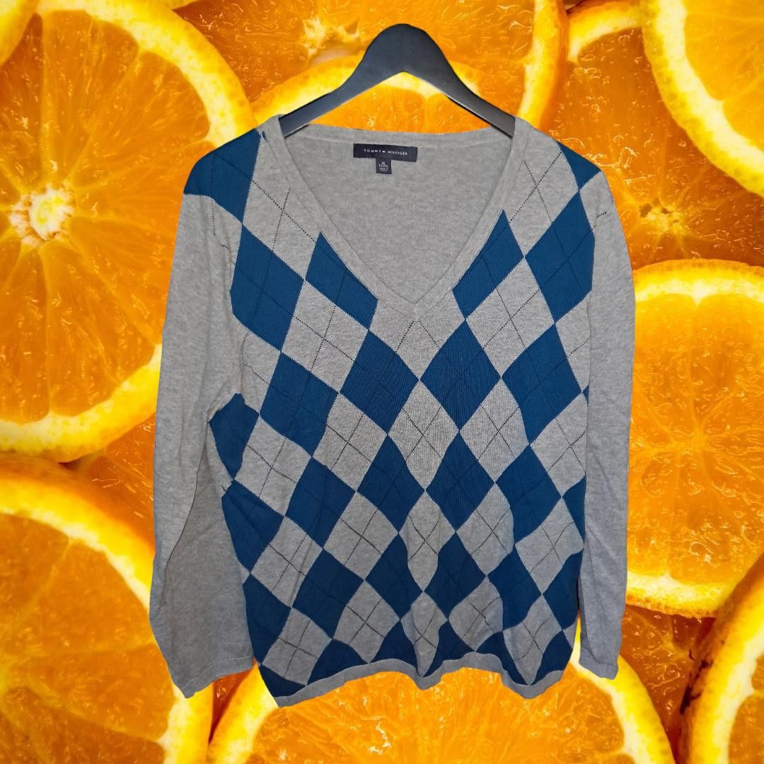 Tommy Hilfiger Tommy Hilfiger Blue and Gray V Neck Argyle Sweater Size XL Size US XL / EU 56 / 4 - 1 Thumbnail