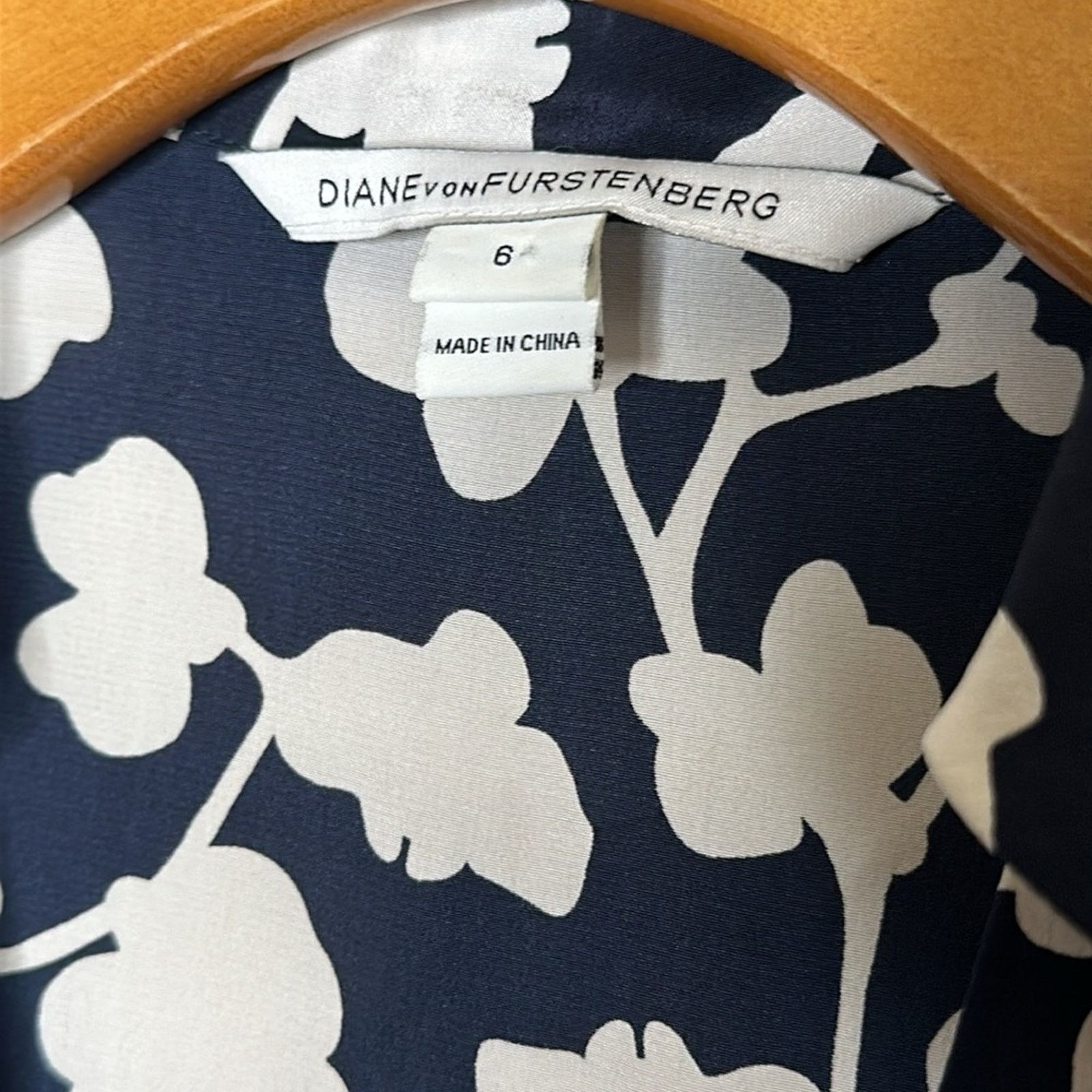 NWOT Diane Von Furstenberg Silk Faux Wrap Dress Floral Sz 6