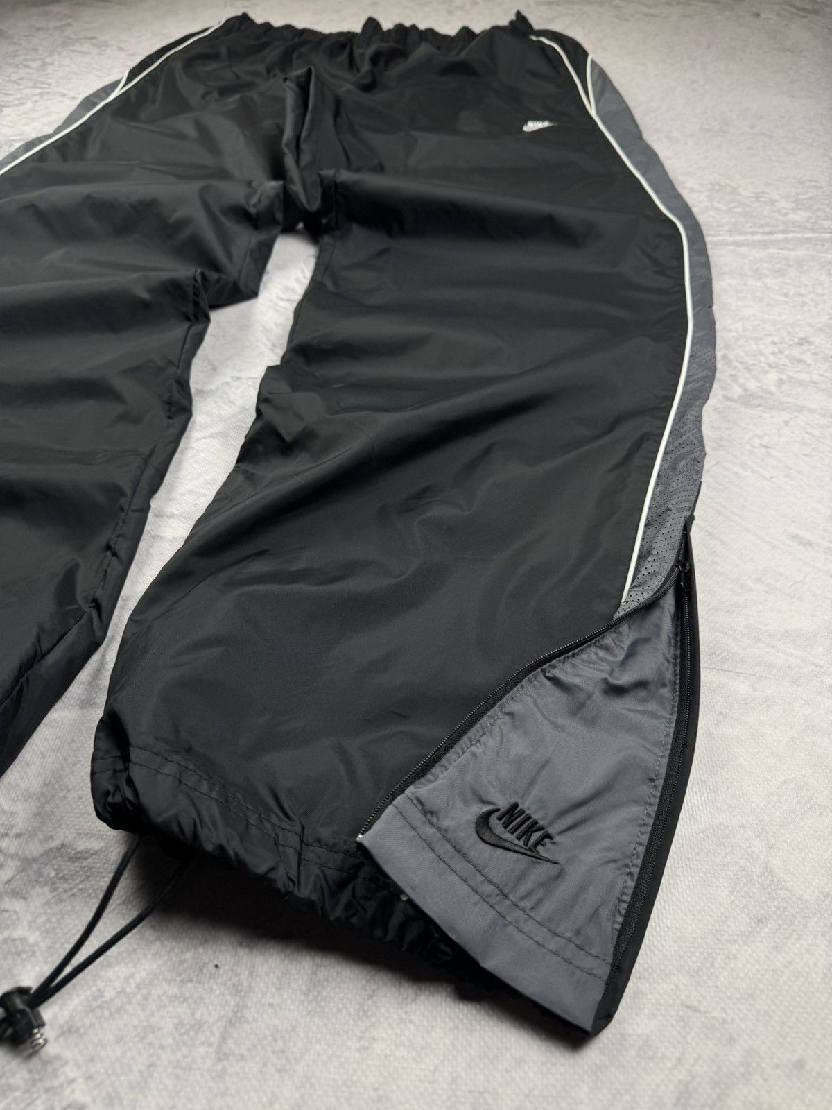 Nike × Vintage NIKE VINTAGE BASIC LOGO OVERSIZE BAGGY PANTS Size US 34 / EU 50 - 2 Thumbnail