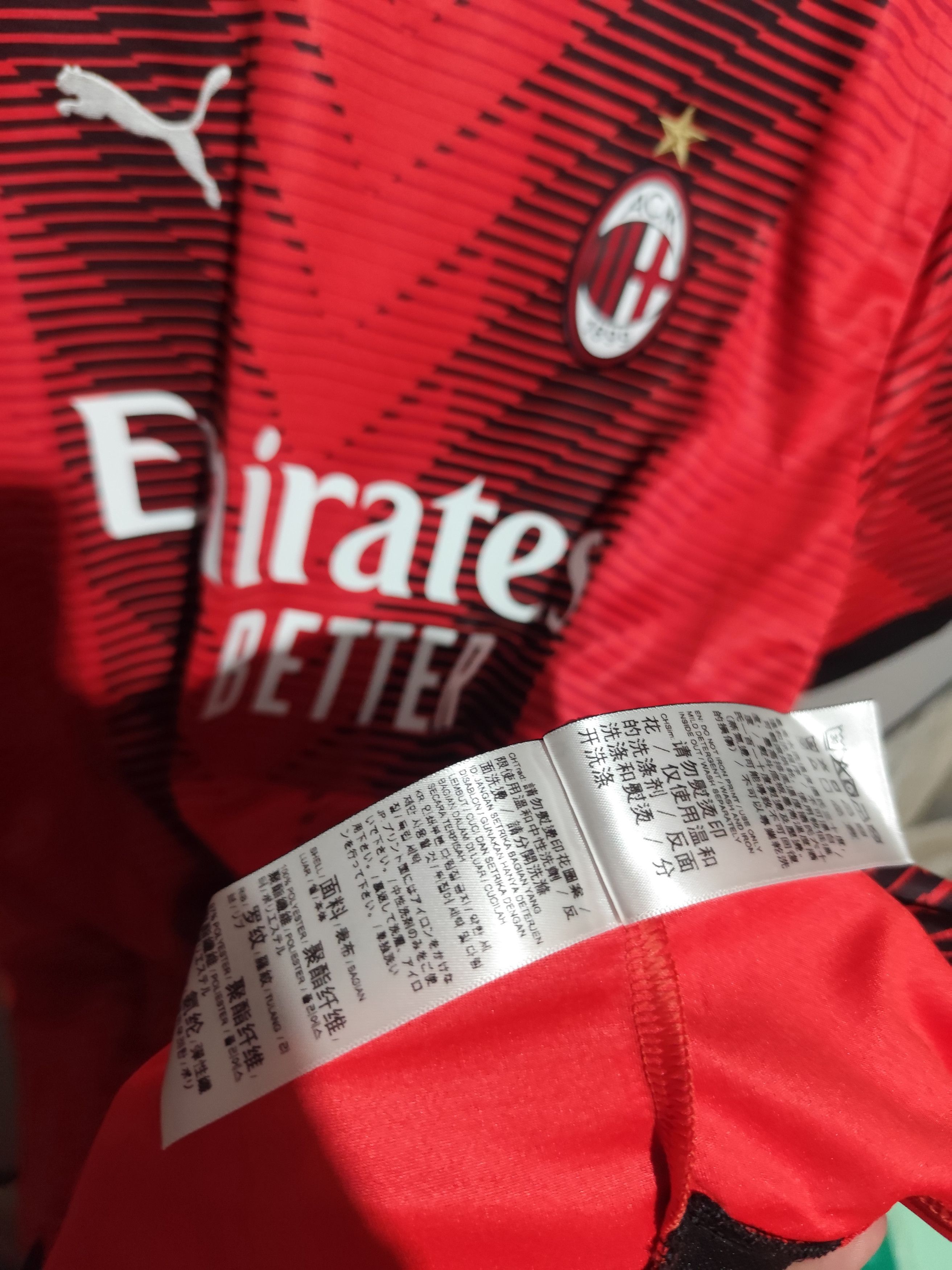 Puma Puma x AC Milan 2023/2024 #22 Kaka Home Jersey Size US L / EU 52-54 / 3 - 17 Thumbnail