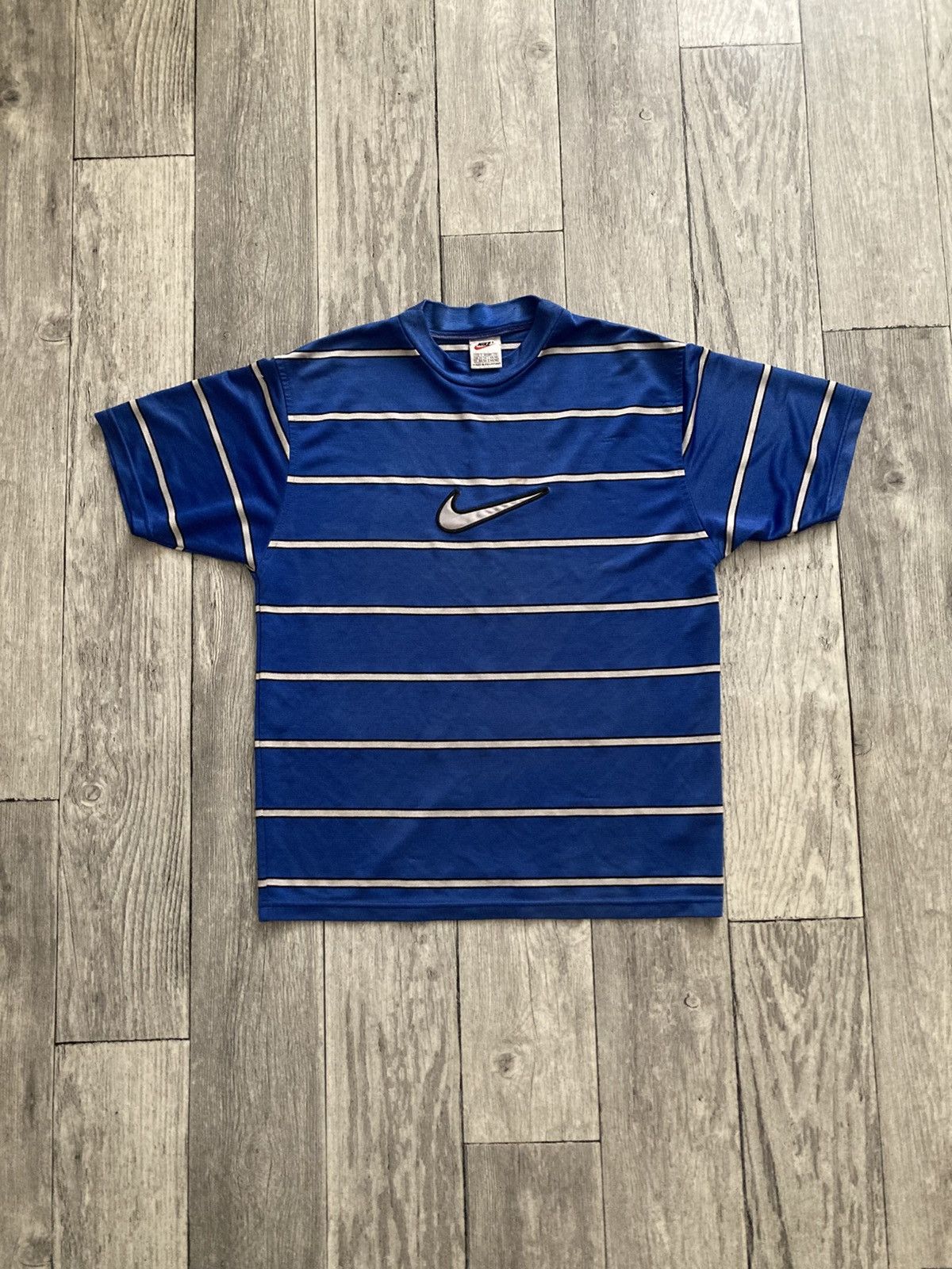 Nike Vintage nike striped central swoosh logo tee y2k drip opium Size US S / EU 44-46 / 1 - 3 Thumbnail