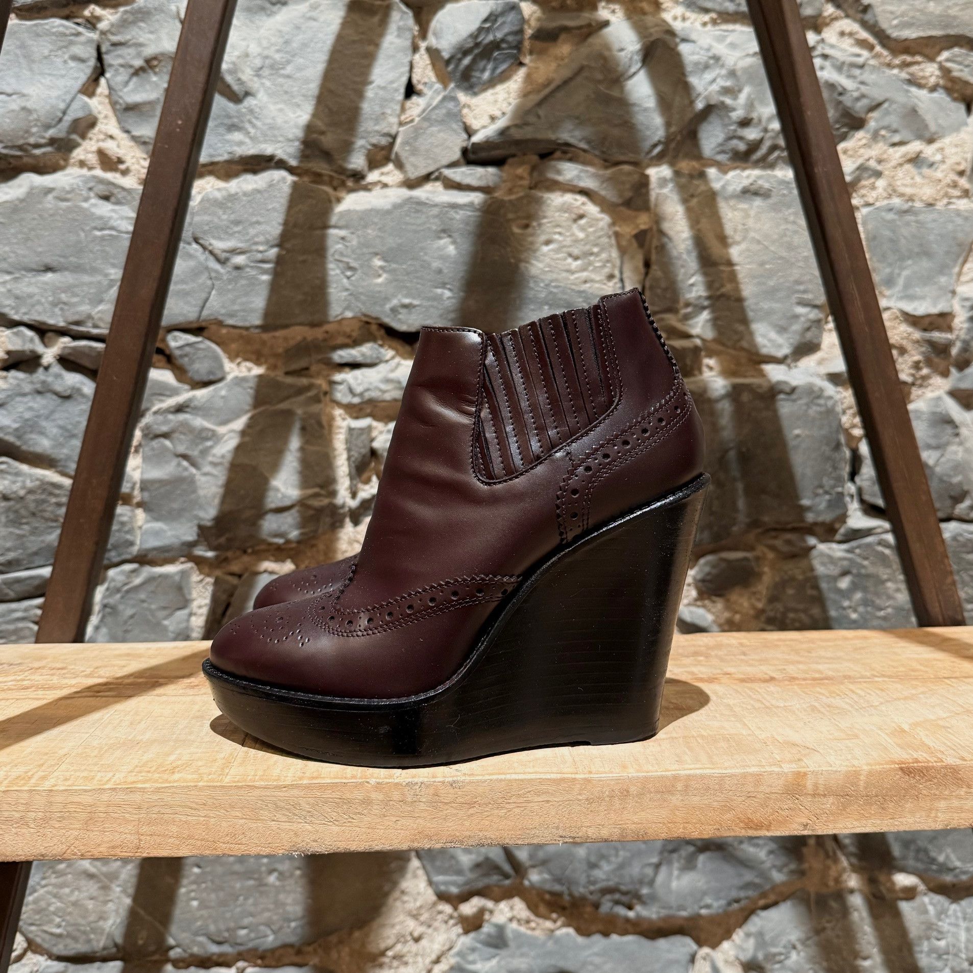 Burberry Burberry Burgundy Leather Oxford Wedges Booties Size US 6 / IT 36 - 6 Thumbnail