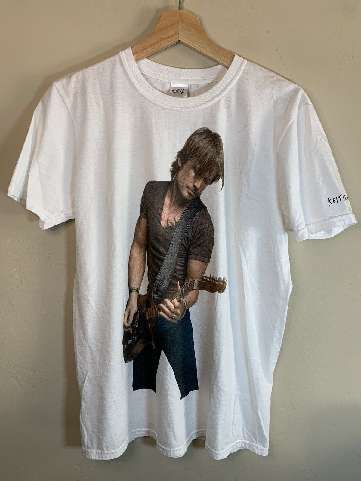 Band Tees *RARE* Keith Urban Light The Fuse Tour 2013 Band Art T-Shirt Size US M / EU 48-50 / 2 - 1 Thumbnail