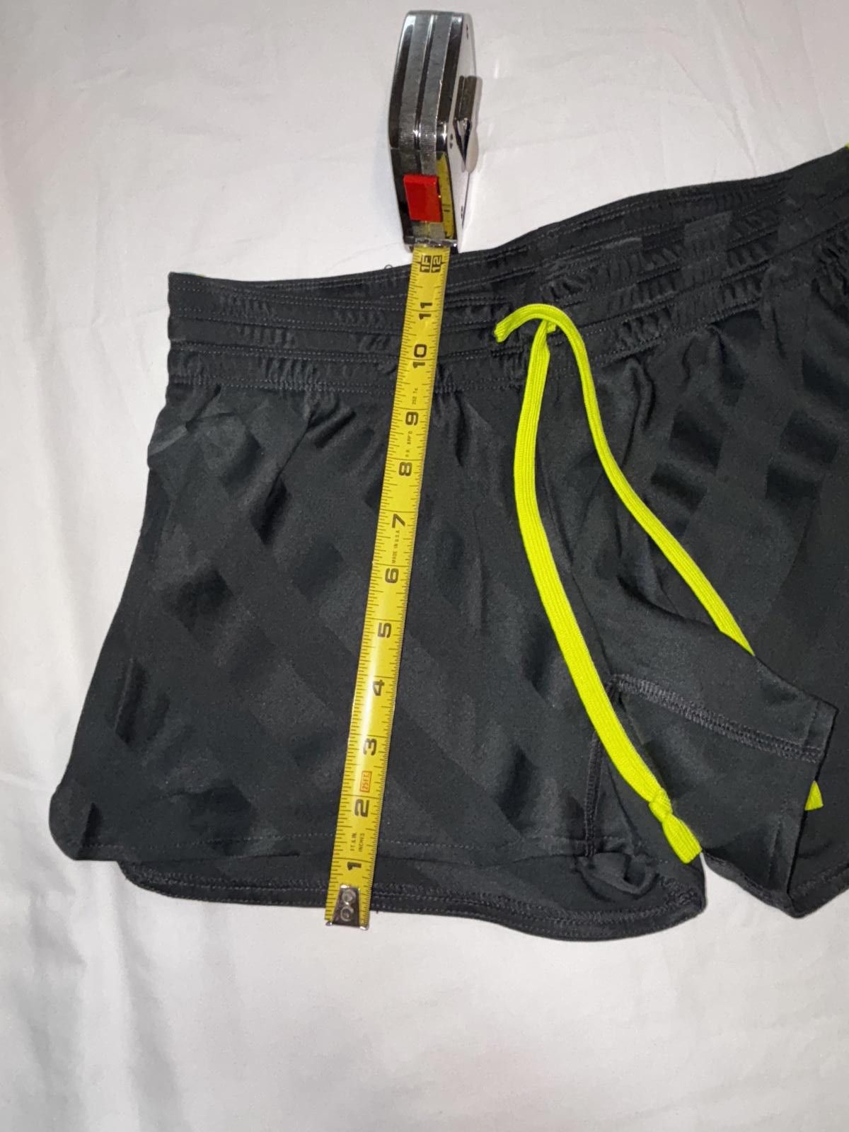Nike Womens Nike Dri-FIT Gray Running Shorts with Neon Accents Size 28" / US 6 / IT 42 - 9 Thumbnail