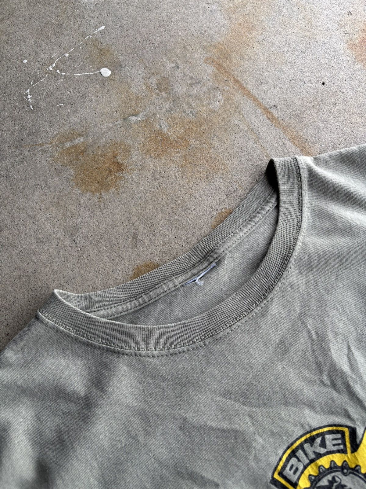 Other Vintage Early 2000s Moab Utah Chile Pepper Bike Nature Tee Size US XL / EU 56 / 4 - 4 Thumbnail