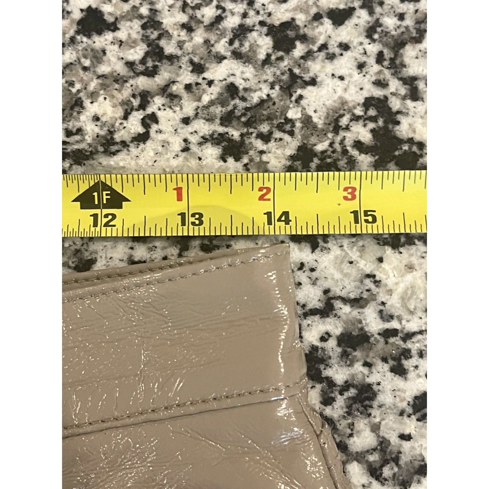 Agolde AGOLDE Women's Leather 90s Pinch Waist Pants Quail Patent Beige Size 27 Size 27" / US 4 / IT 40 - 4 Thumbnail