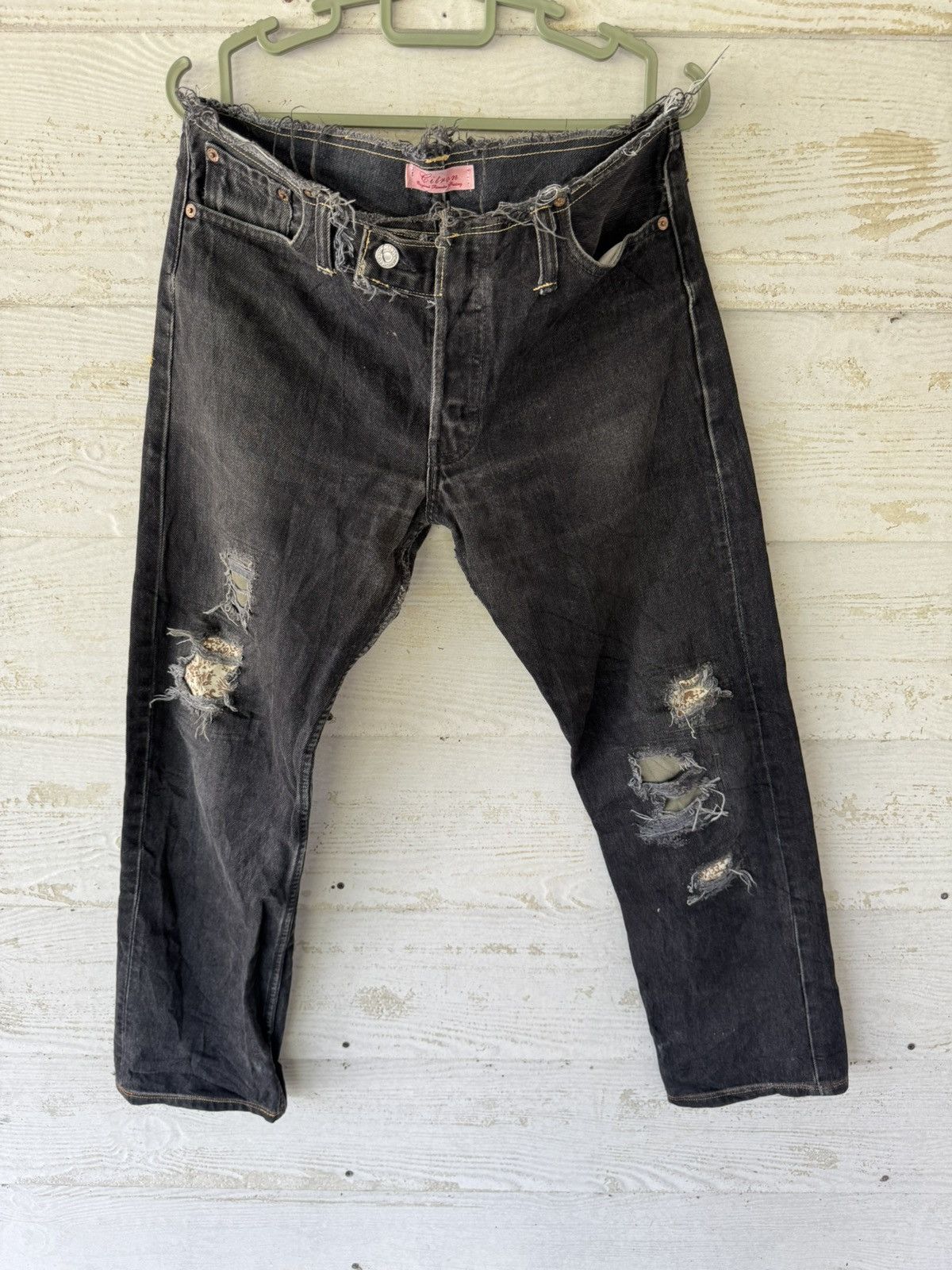Levi's Made & Crafted VINTAGE LEVI’S 501 JEANS DESTRESS CANADA Size US 32 / EU 48 - 2 Thumbnail