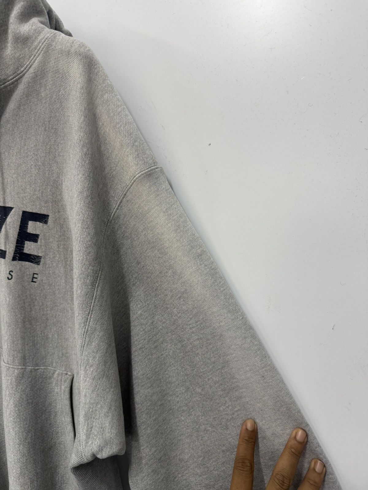 Champion 🔥 Champion BLAZE Lacrosse Reverse Weave Distressed hood - M Size US L / EU 52-54 / 3 - 6 Thumbnail