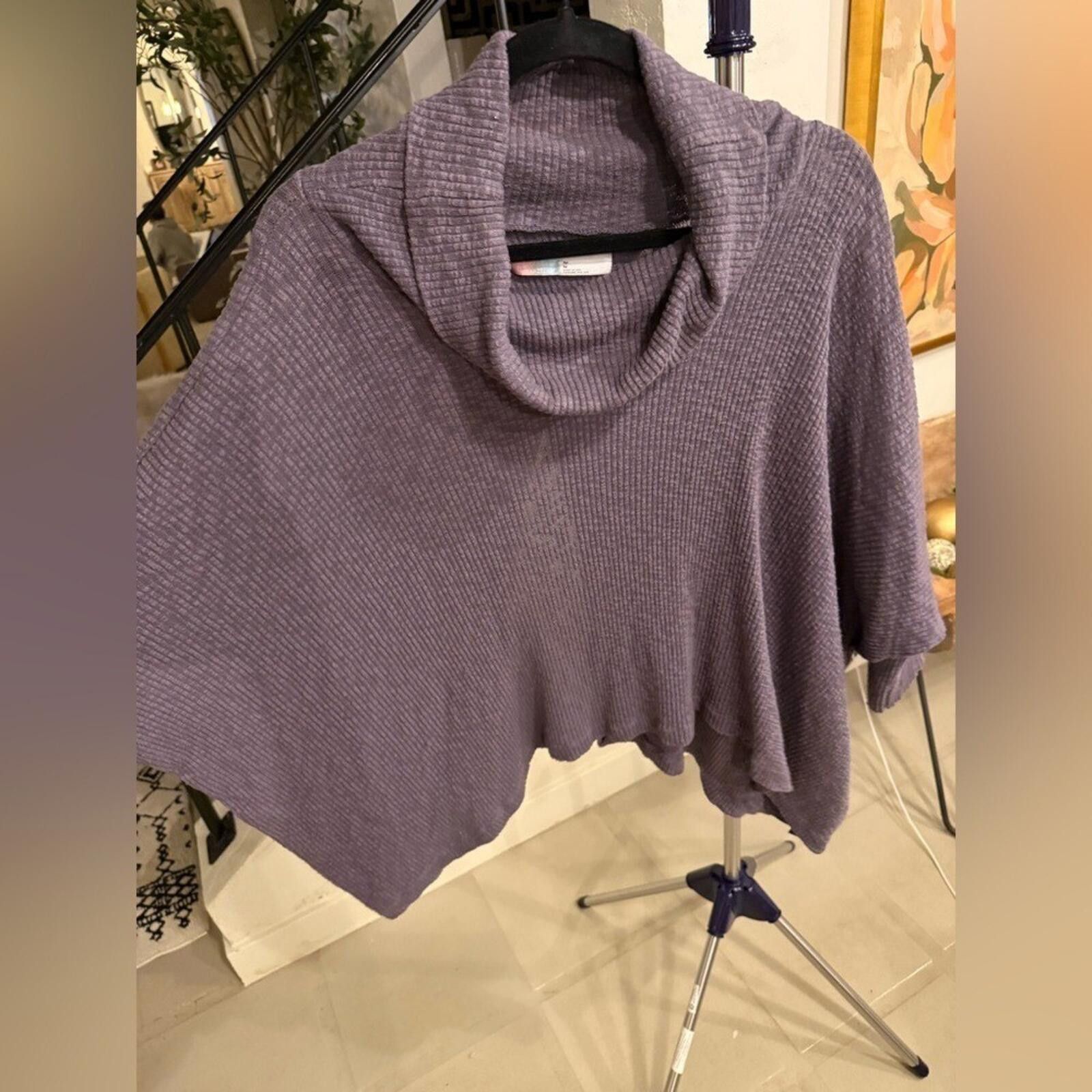 Free People Free People FP Beach World Traveler Open Back Cowl Neck M Size M / US 6-8 / IT 42-44 - 6 Thumbnail
