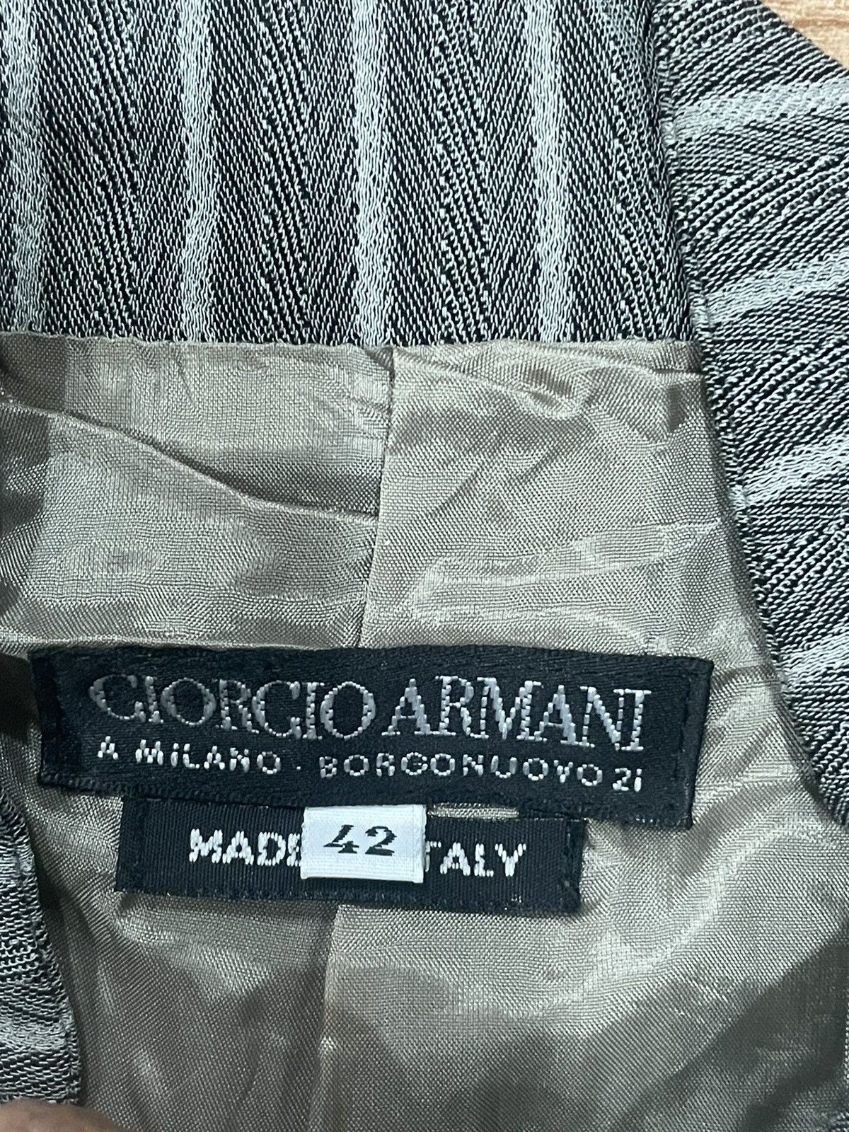 Giorgio Armani Giorgio Armani Blazer Size M / US 6-8 / IT 42-44 - 3 Thumbnail