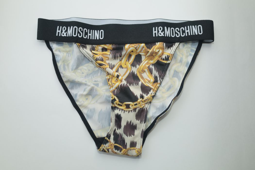 H&m moschino hot sale swimsuit