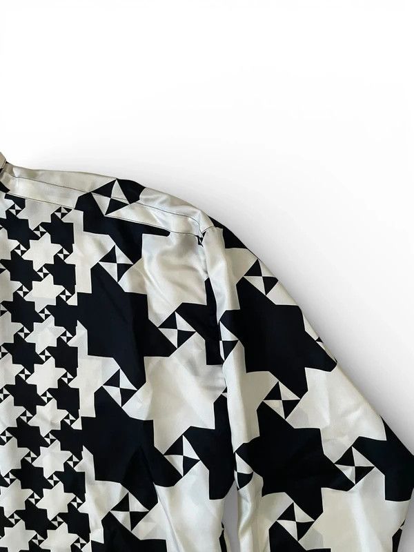 Versace Vintage Gianni Versace Silk Shirt, Size 50 (L), 1992 Size US L / EU 52-54 / 3 - 3 Thumbnail