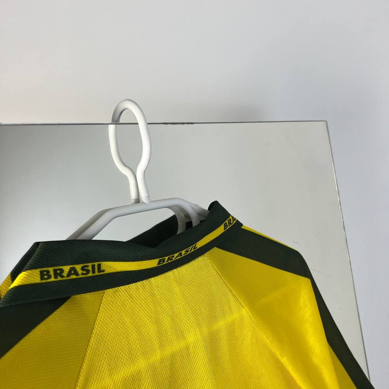 Vintage Vintage Y2K Ronaldo 9 Brazil Soccer Jersey T-Shirt Size US M / EU 48-50 / 2 - 4 Thumbnail