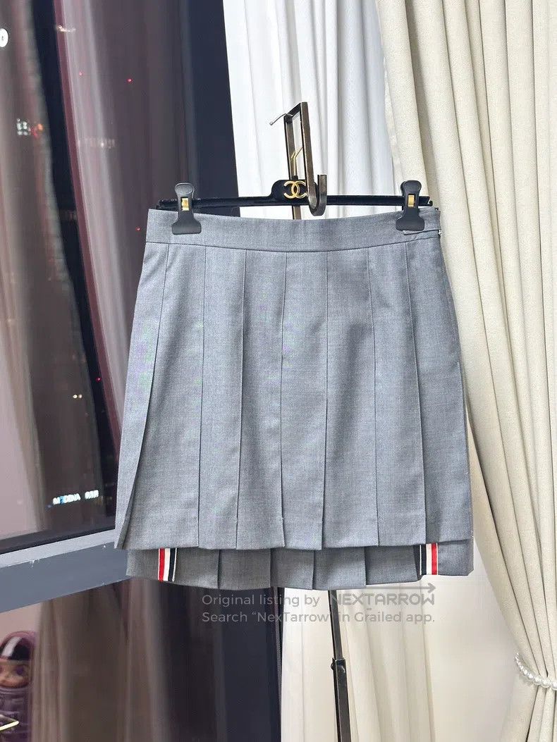 Thom Browne Thom Browne Gray Pleated Skirt Size 27" / US 4 / IT 40 - 1 Thumbnail