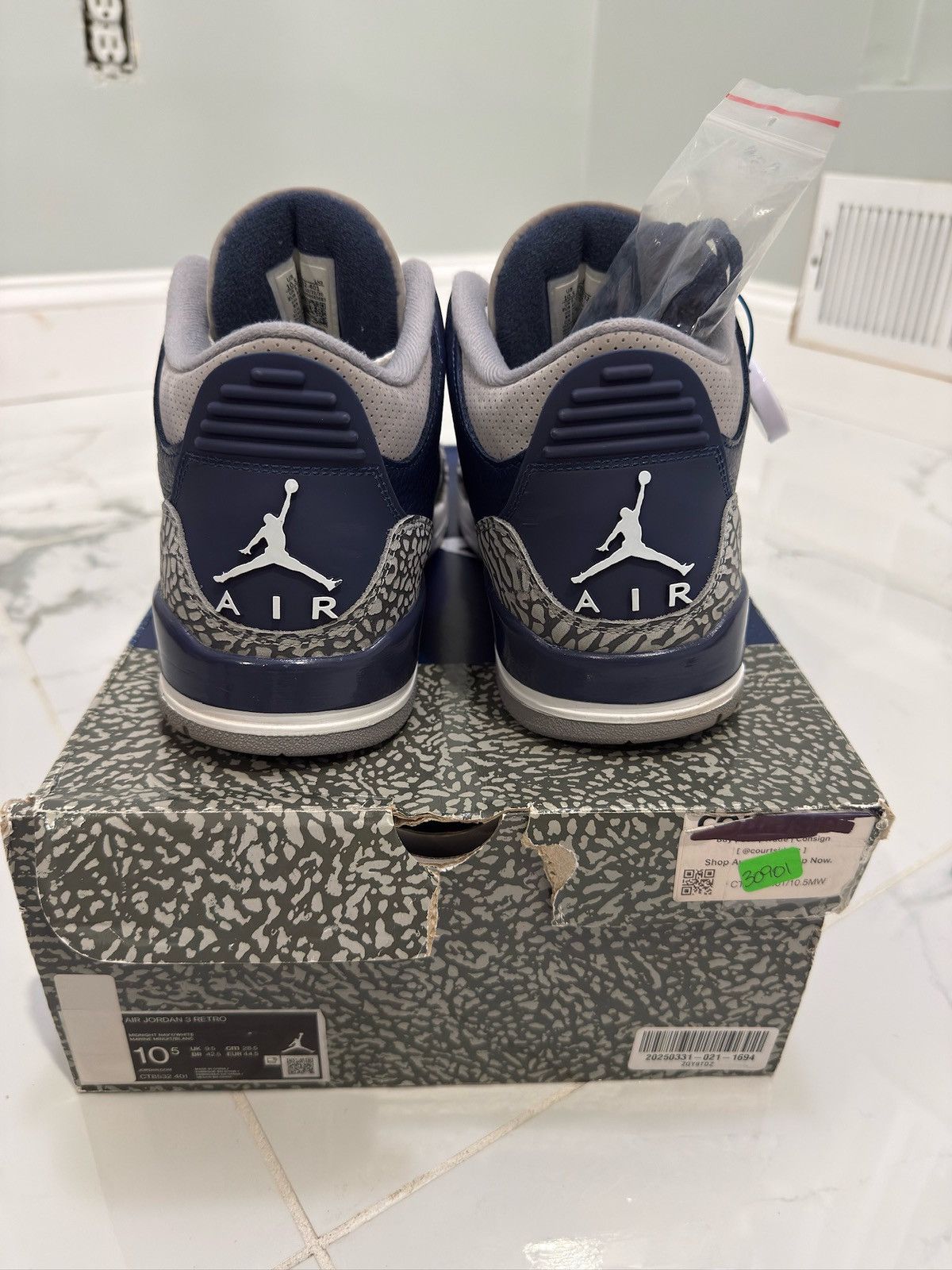 Jordan Brand Jordan 3 Georgetown Size US 10.5 / EU 43-44 - 5 Thumbnail