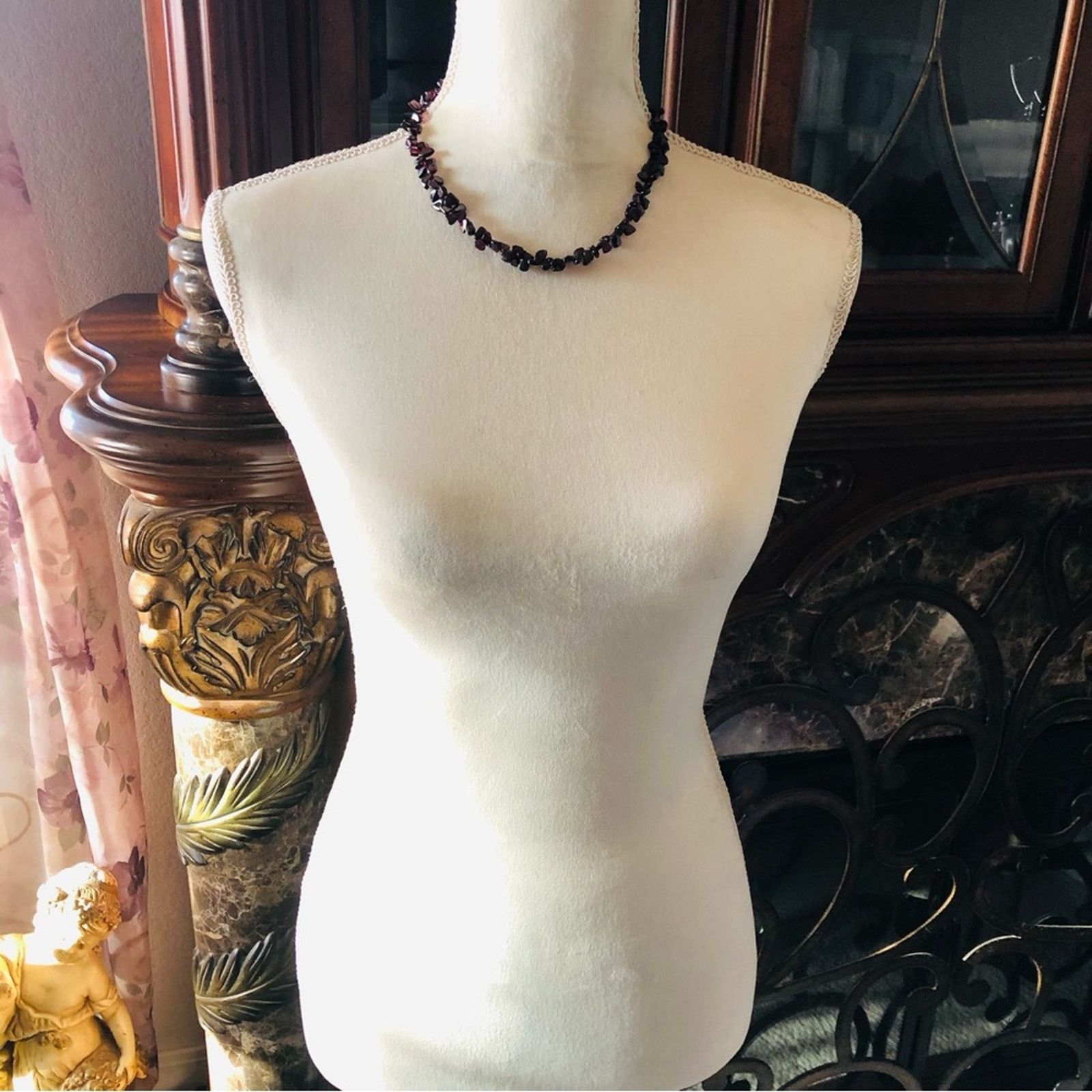 Vintage Vintage genuine almandine garnet barrel clasp necklace Size ONE SIZE - 6 Thumbnail