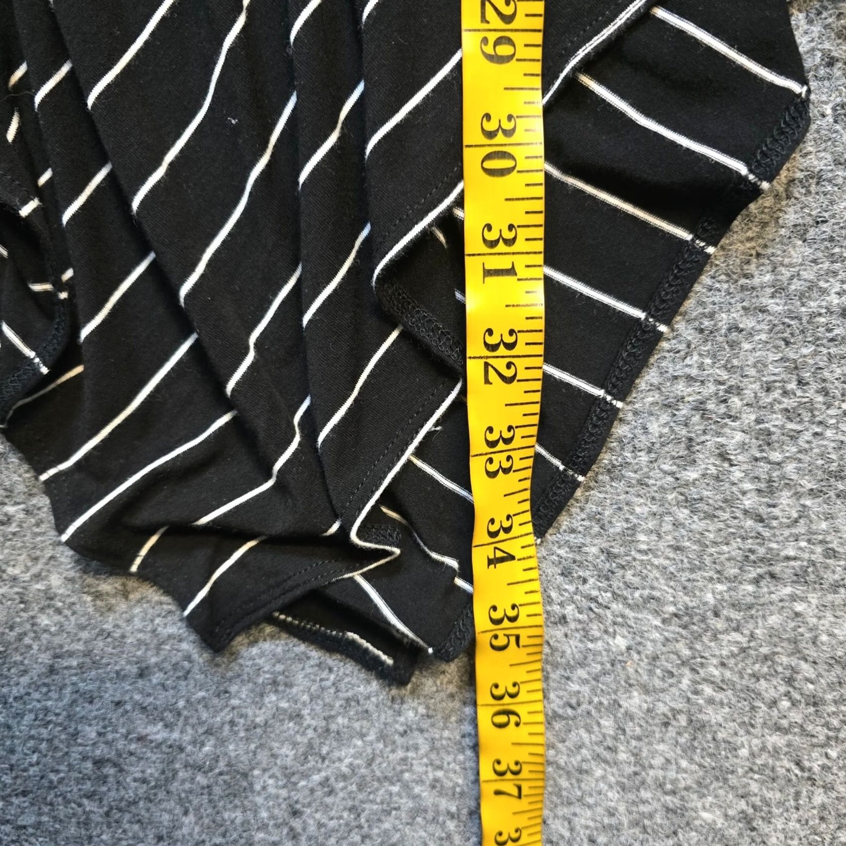 Vintage Comfy USA Top Womens Small Black Striped Tunic Long Sleeve Asymmetrical Casual Shirt Men/Women? Size S / US 4 / IT 40 - 6 Thumbnail