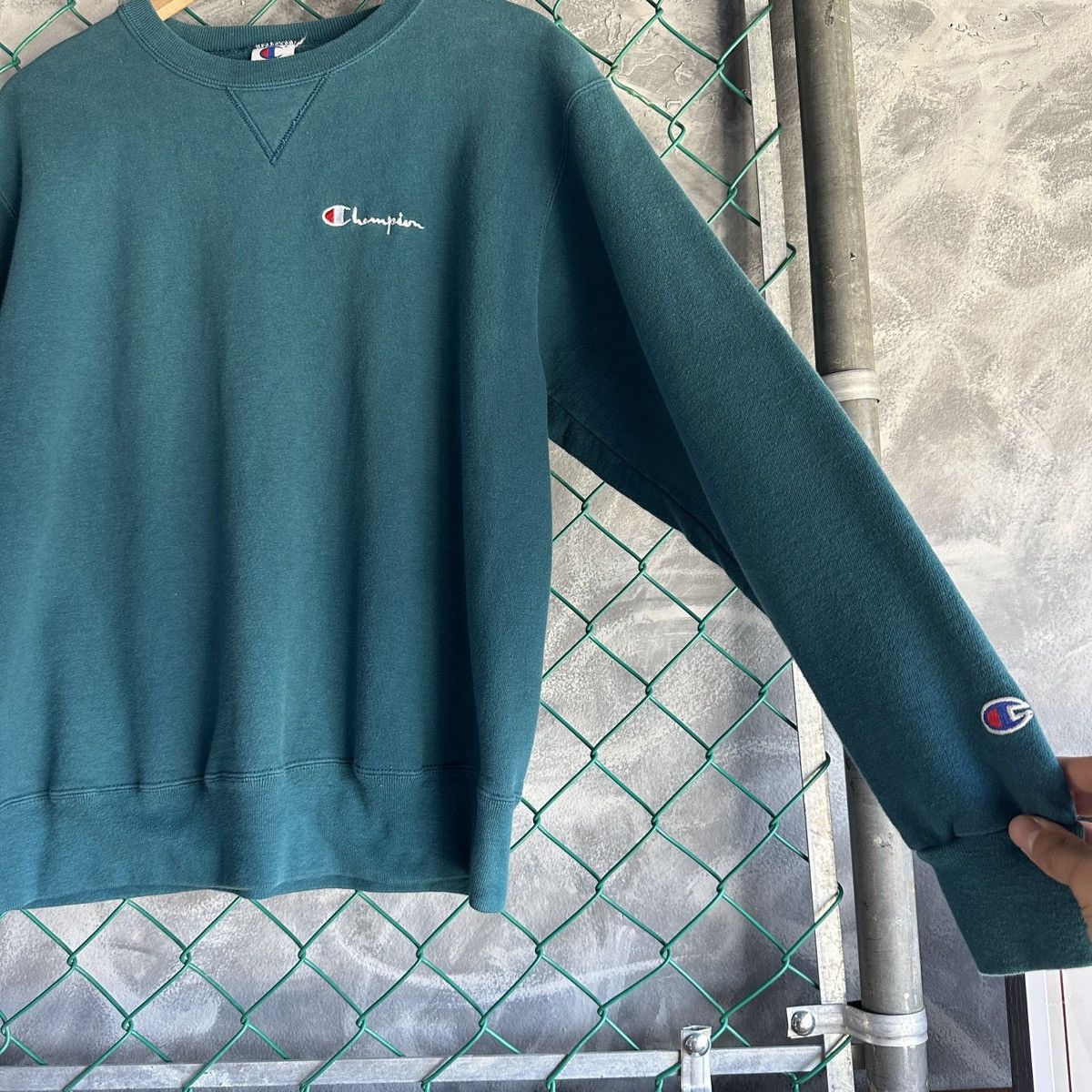 Champion Vintage 90s Champion Green Pullover Sweatshirt Crew USA Size US L / EU 52-54 / 3 - 4 Thumbnail