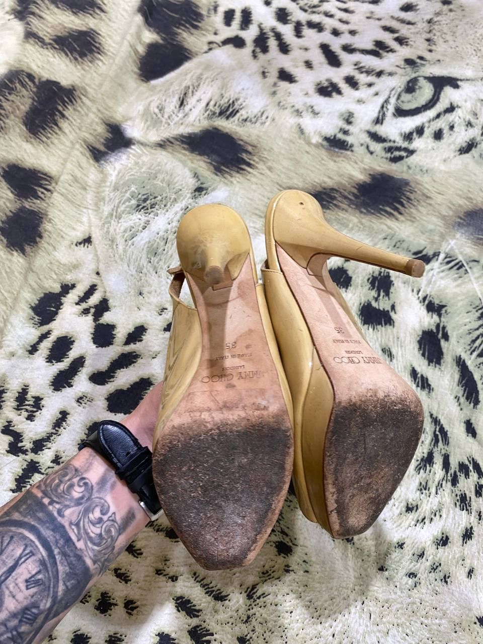 Jimmy Choo Jimmy Choo Beige Patent Leather Nova Peep Toe Platform shoes Size US 5 / IT 35 - 5 Thumbnail