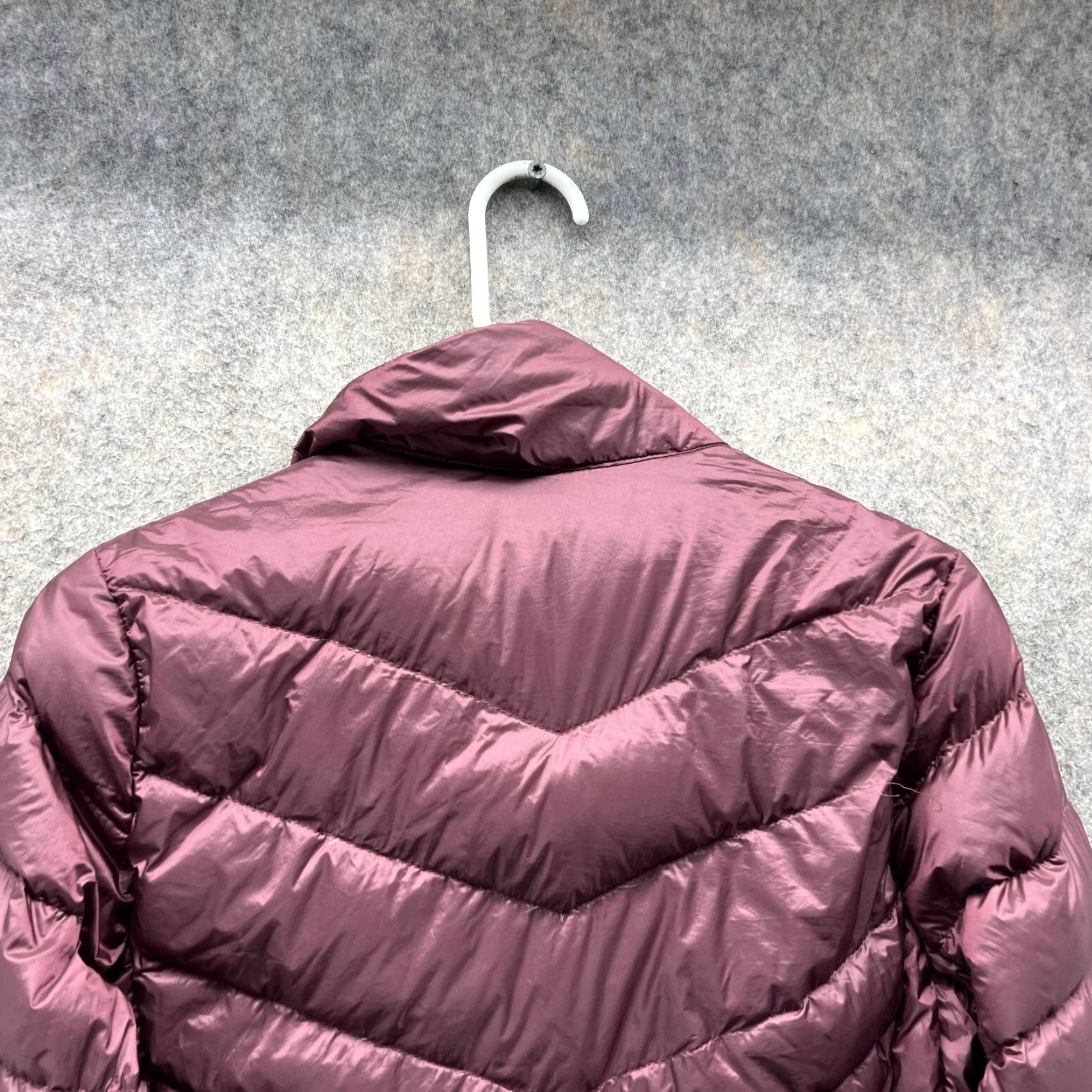 Abercrombie & Fitch Abercrombie & Fitch Jacket Women Small Burgundy Full Zip Puffer Down Size S / US 4 / IT 40 - 3 Thumbnail