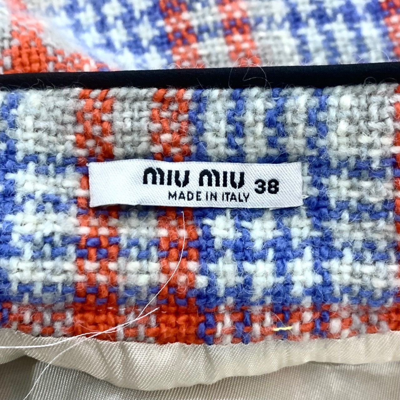 Miu Miu Miu Miu Color-block Beaded Plaid Tweed Casual Skirt K26WX Size 26" / US 2 / IT 38 - 5 Thumbnail