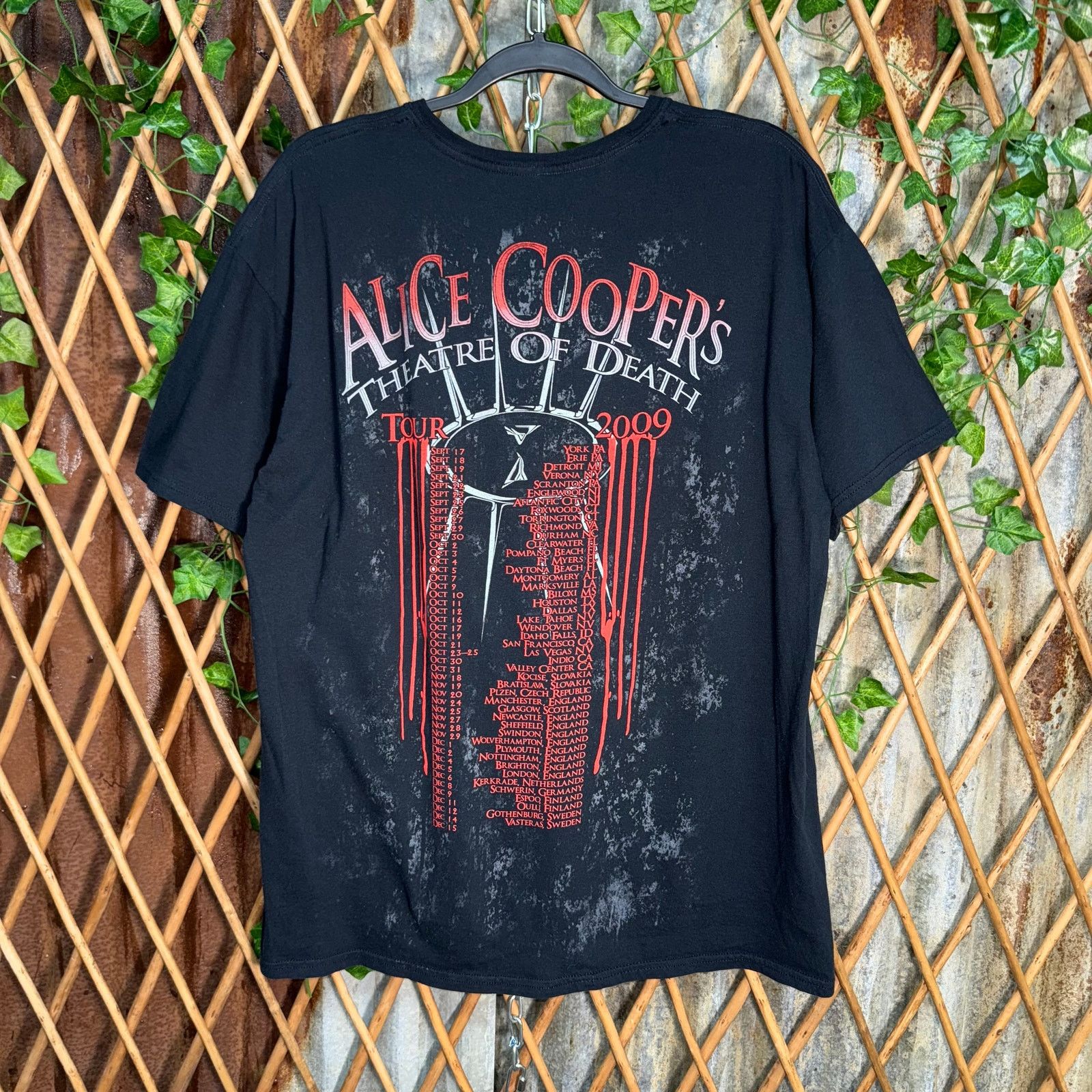 Vintage Vintage Y2K Alice Cooper Theatre of death grunge 00s t-shirt Size US XL / EU 56 / 4 - 2 Thumbnail