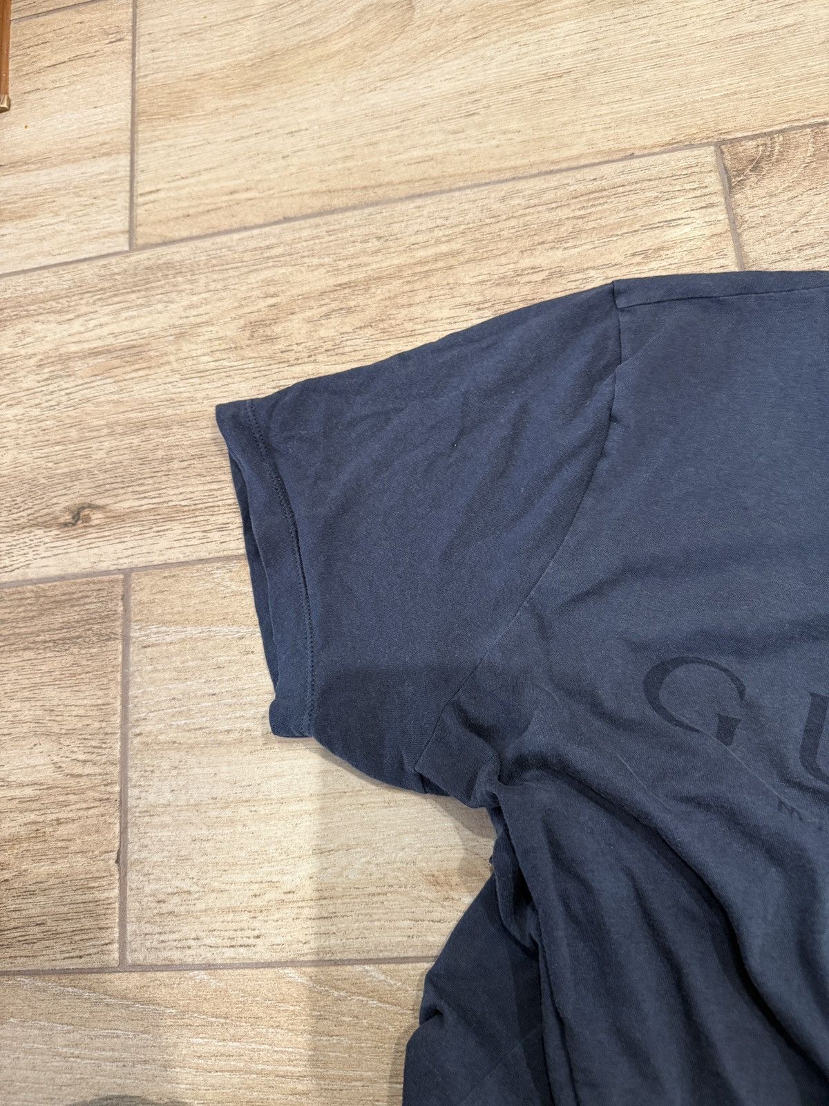 Gucci Gucci logo tshirt tee navy washed RARE Size L / US 10 / IT 46 - 8 Thumbnail