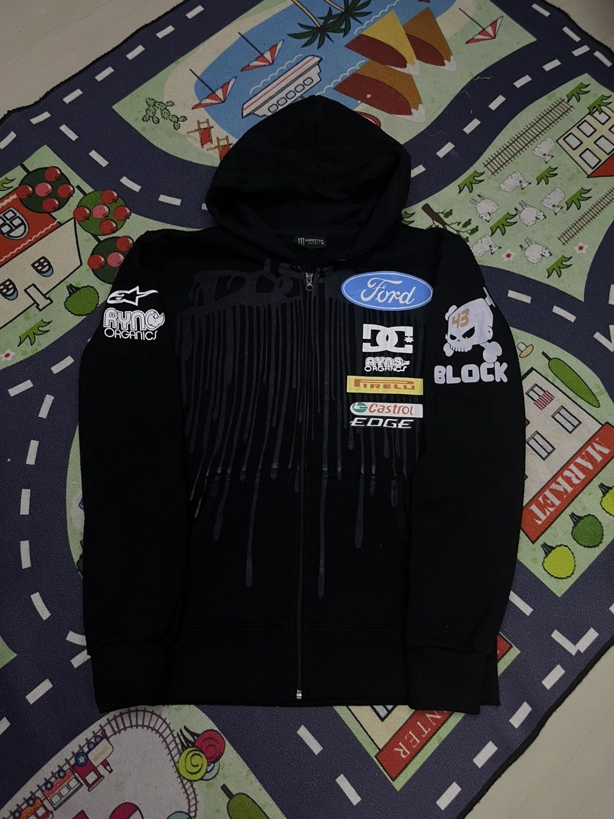 DC MONSTER ENERGY X DCSHOECOUSA x BLOCK43 x PIRELLI VINTAGE Size US L / EU 52-54 / 3 - 1 Thumbnail