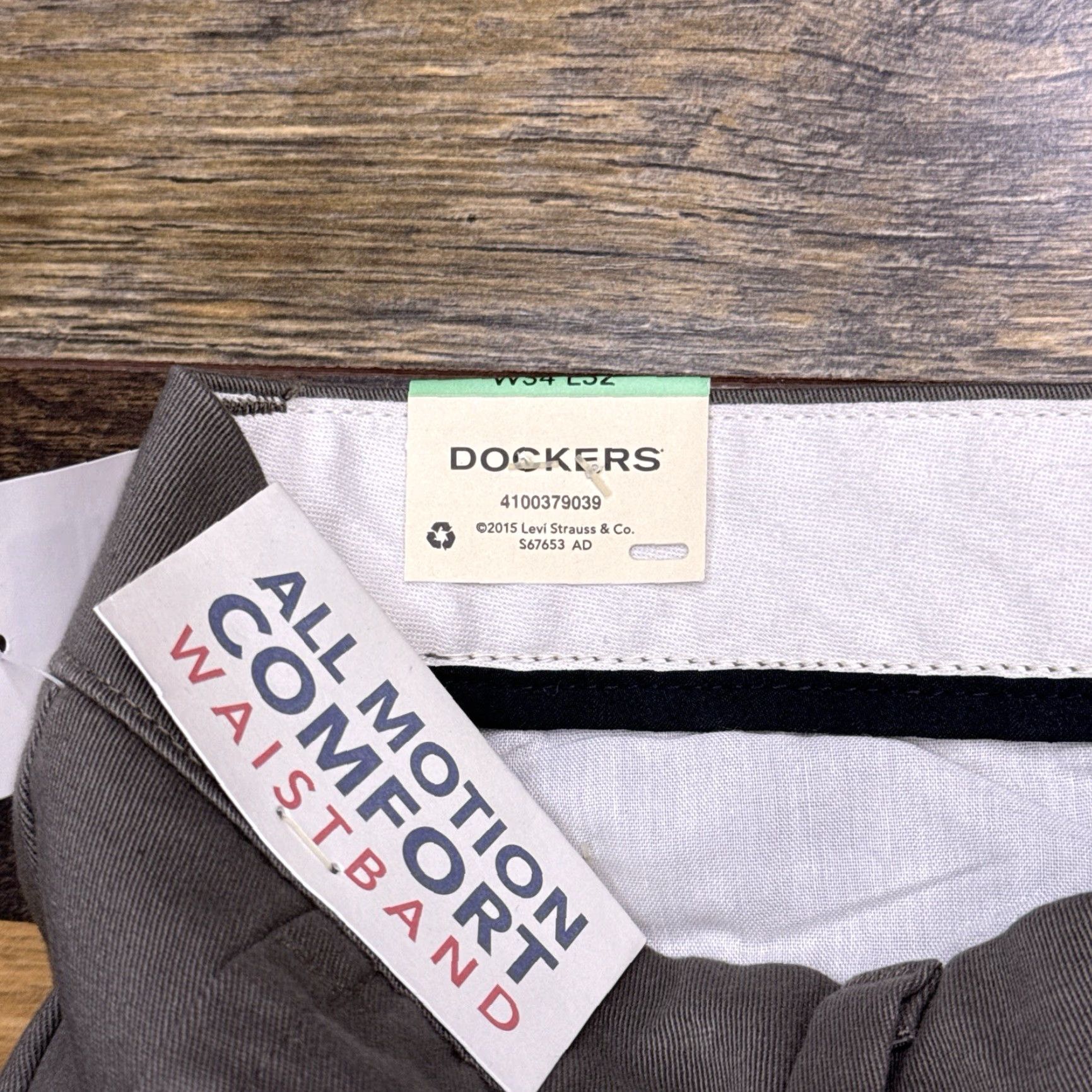 Dockers Dockers Slim Pants Mens 34x32 Khaki Stretch Twill Cotton Blend Flat Front Tapered Preppy Casual Workwear New Size US 34 / EU 50 - 7 Thumbnail