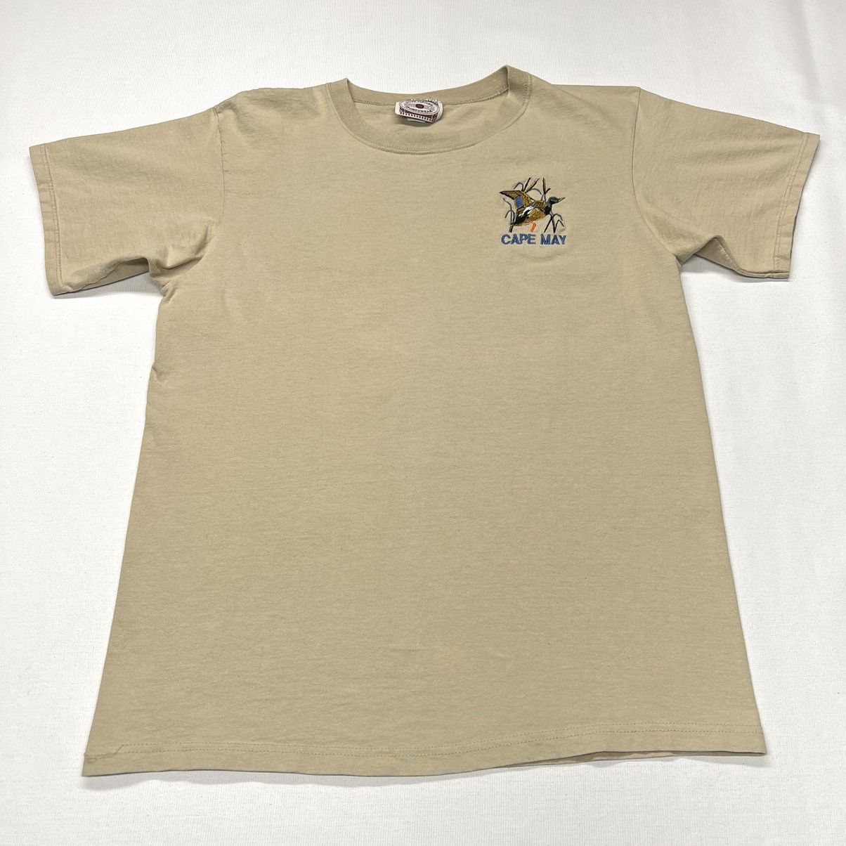 Vintage VTG Cape May Tee Shirt Beige Embroidered Bird New Jersey USA Size US L / EU 52-54 / 3 - 1 Thumbnail