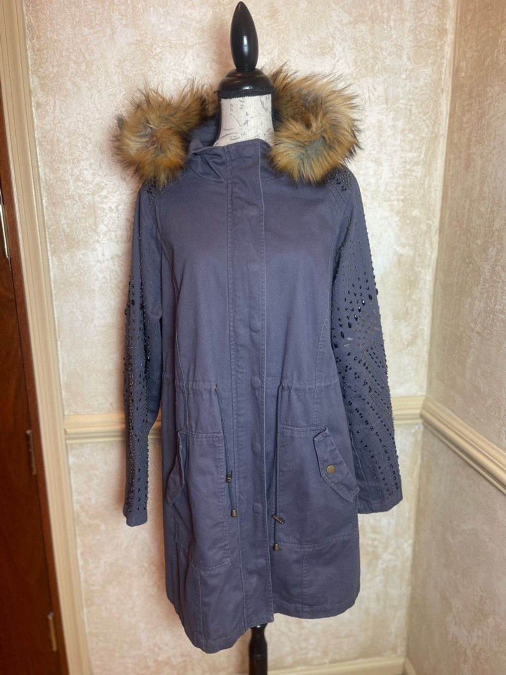 Torrid Torrid Embellished Rhinestone Parka Coat w/ Faux Fur Hood 1 Size XL / US 12-14 / IT 48-50 - 4 Thumbnail