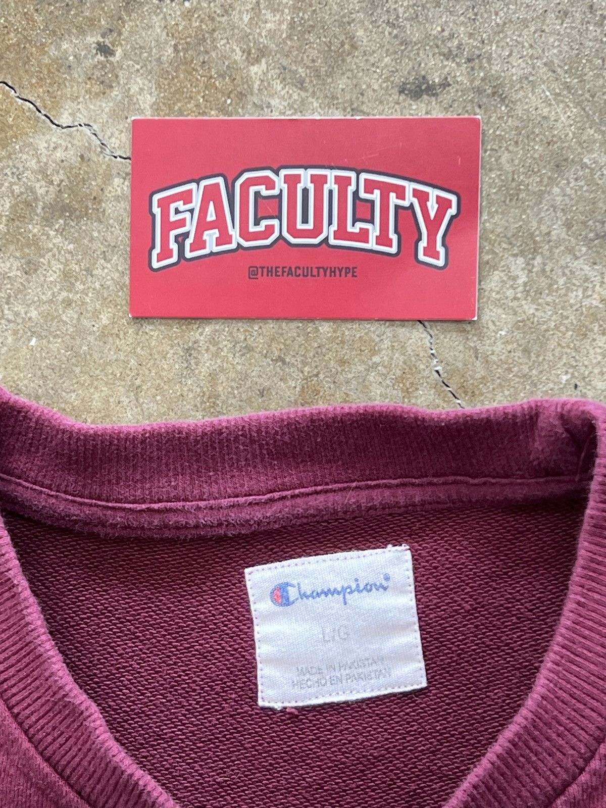 Champion Vintage Champion V-notch Maroon Crewneck Large Size US L / EU 52-54 / 3 - 3 Thumbnail