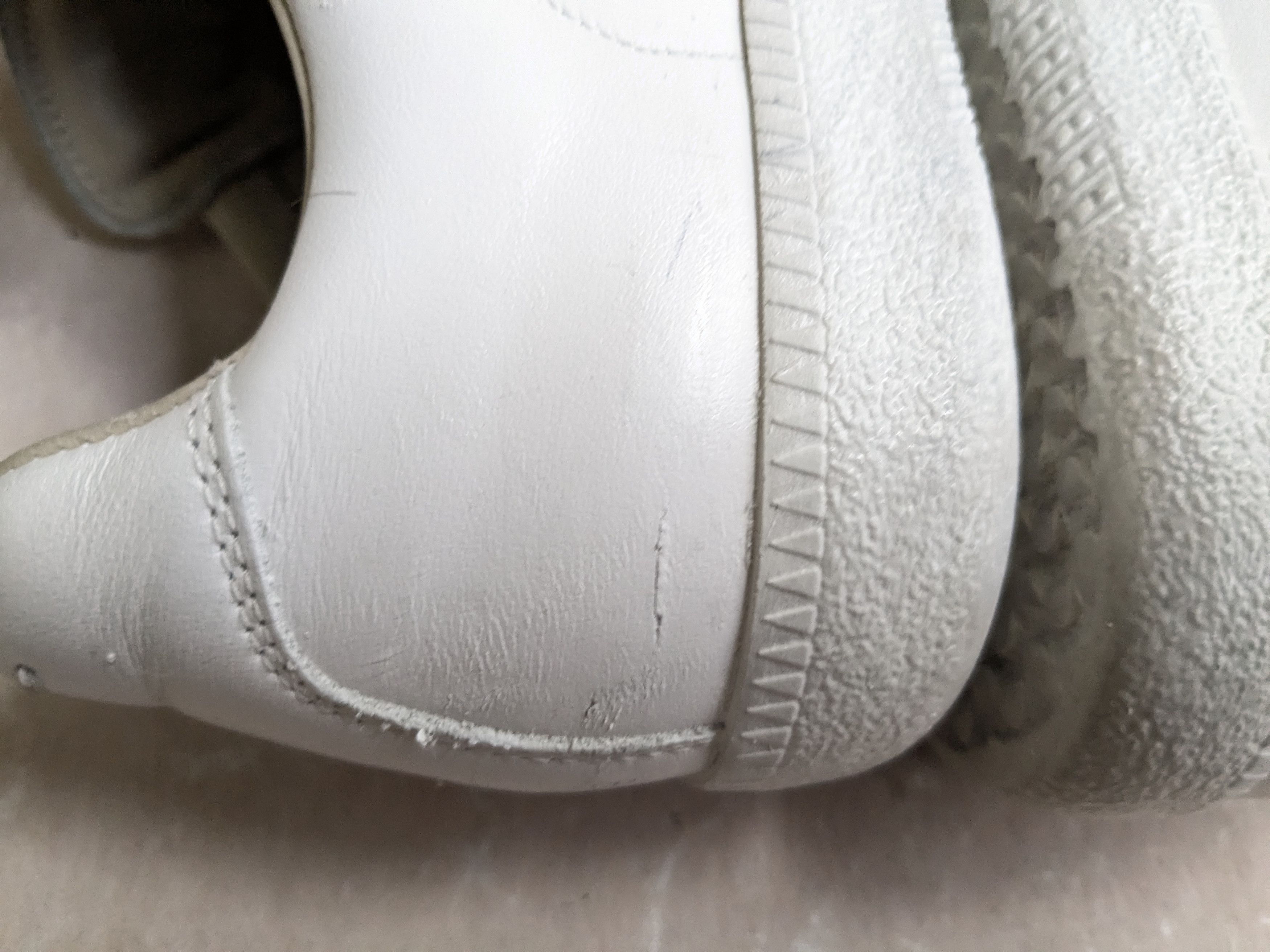 Maison Margiela Maison Margiela Replica GAT White 9 42 Low Tops Leather Size US 9 / EU 42 - 10 Thumbnail