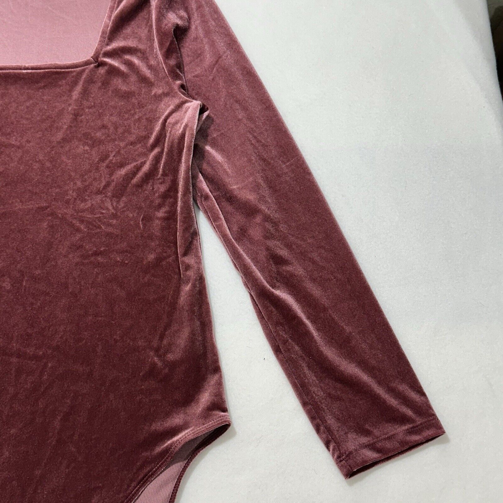 Old Navy Old Navy XXL Pink Velour Square Neck Long Sleeve Bodysuit Size XXL / US 16-18 / IT 52-54 - 5 Thumbnail